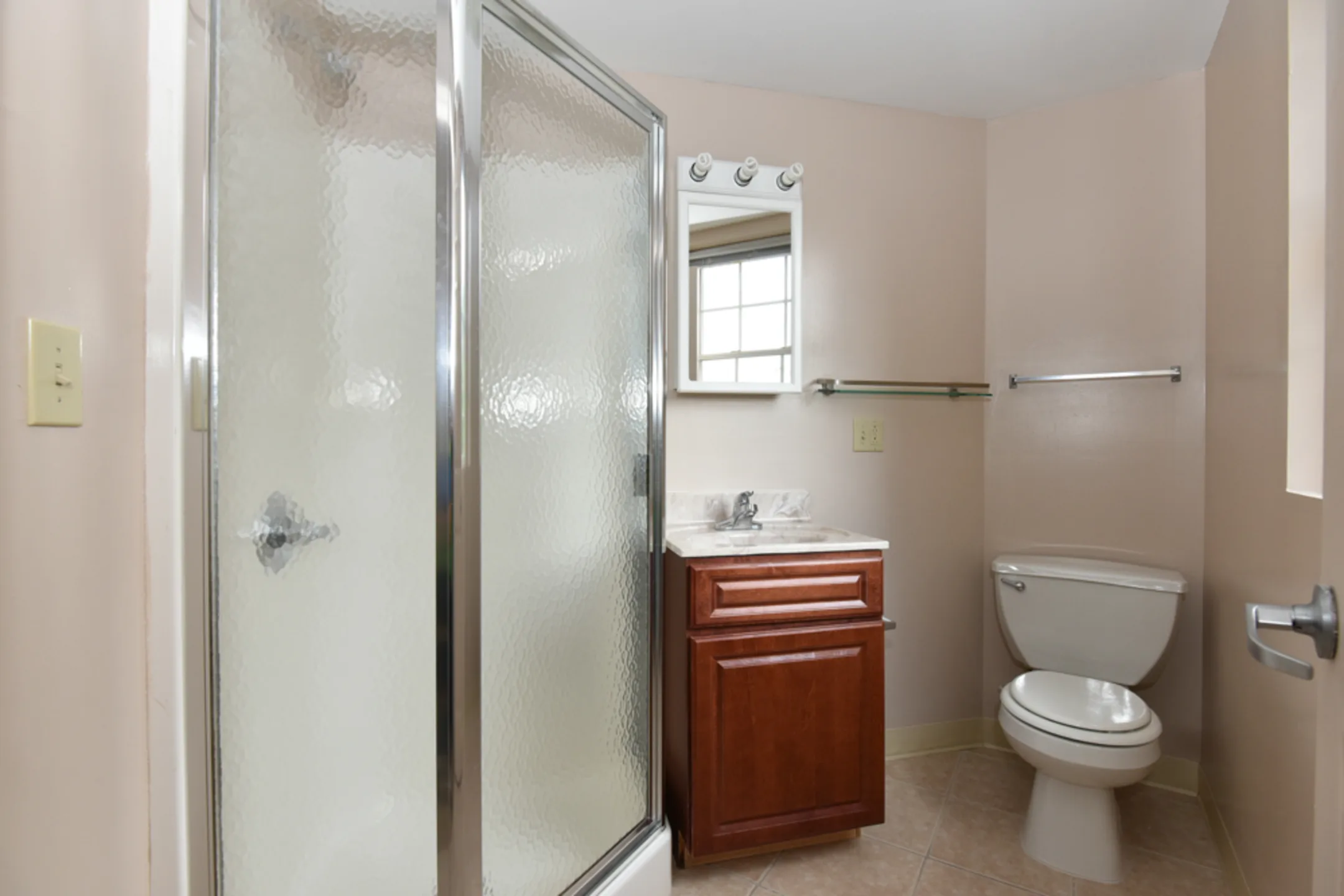 Burnham Rentals Third & Dunn Apartments Bloomington, IN 47401