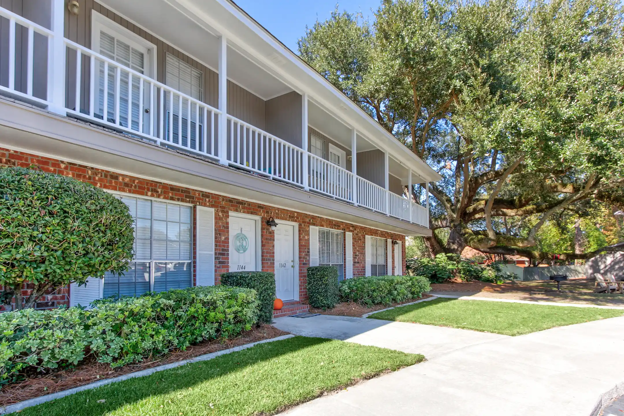 Oakleaf Townhouses Apartments Mount Pleasant, SC 29464