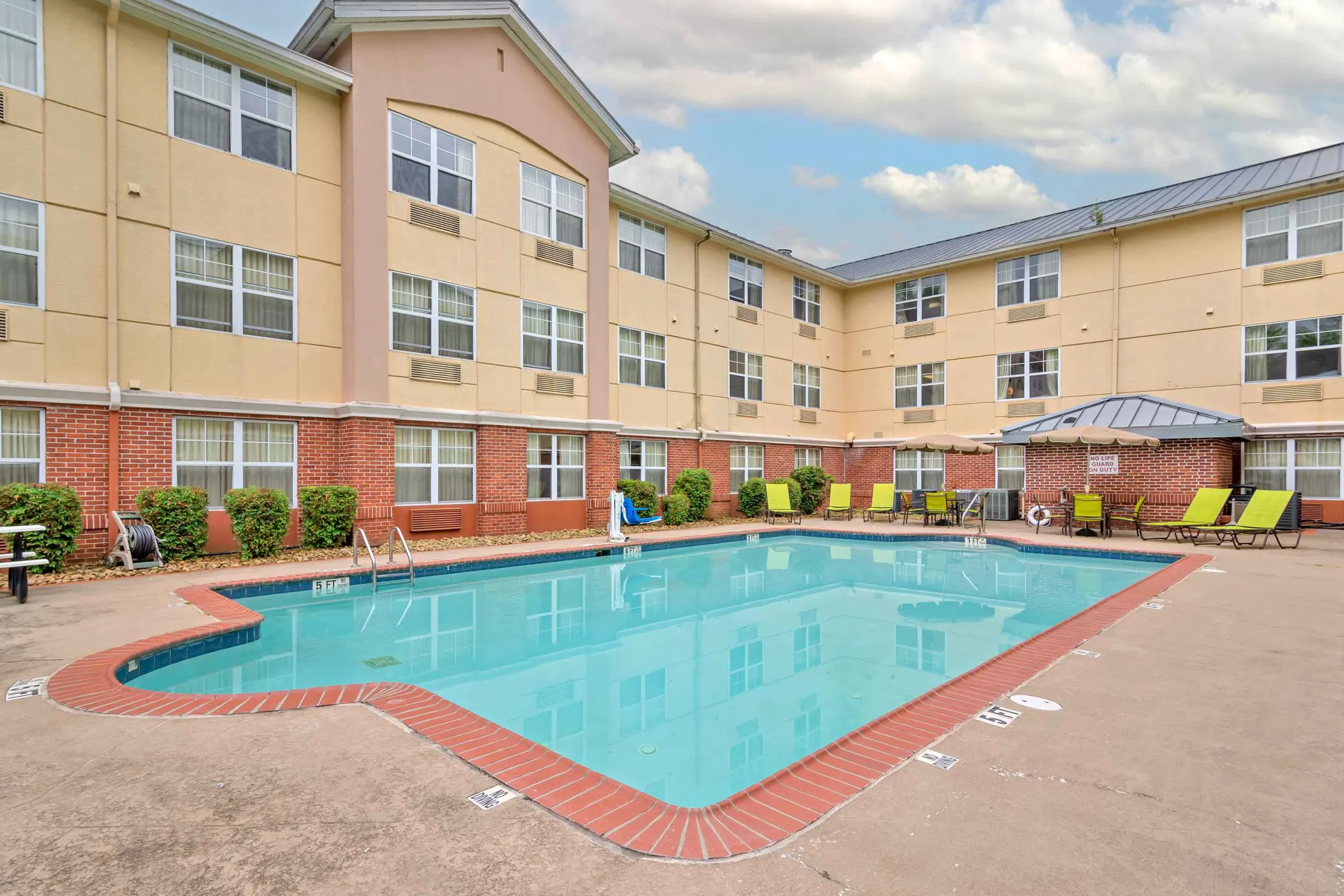 Furnished Studio Atlanta Alpharetta Northpoint West 3329 Old