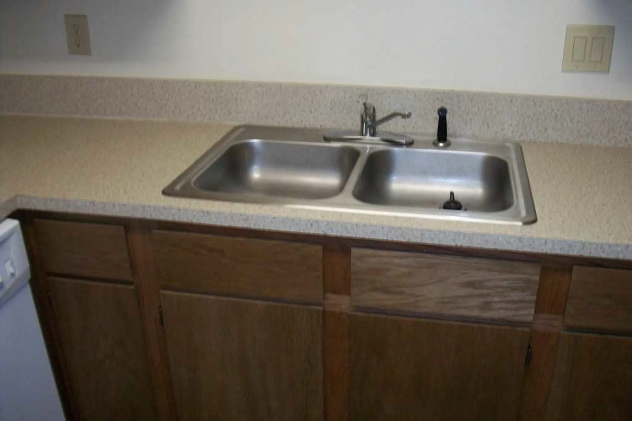 Kitchen - The Bluffs on McCain I & II - North Little Rock, AR