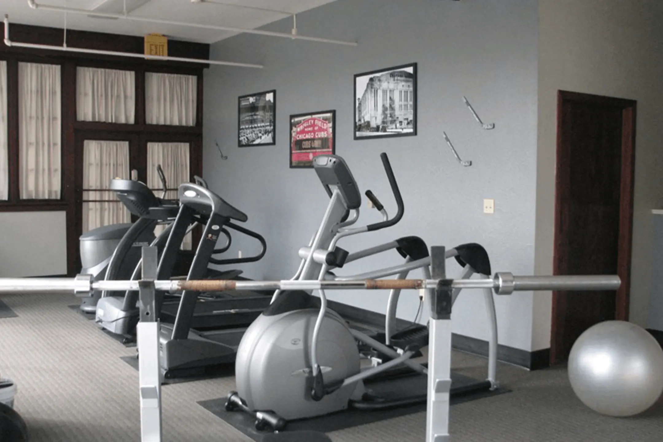 Fitness Weight Room - Le Claire Apartments - Moline, IL