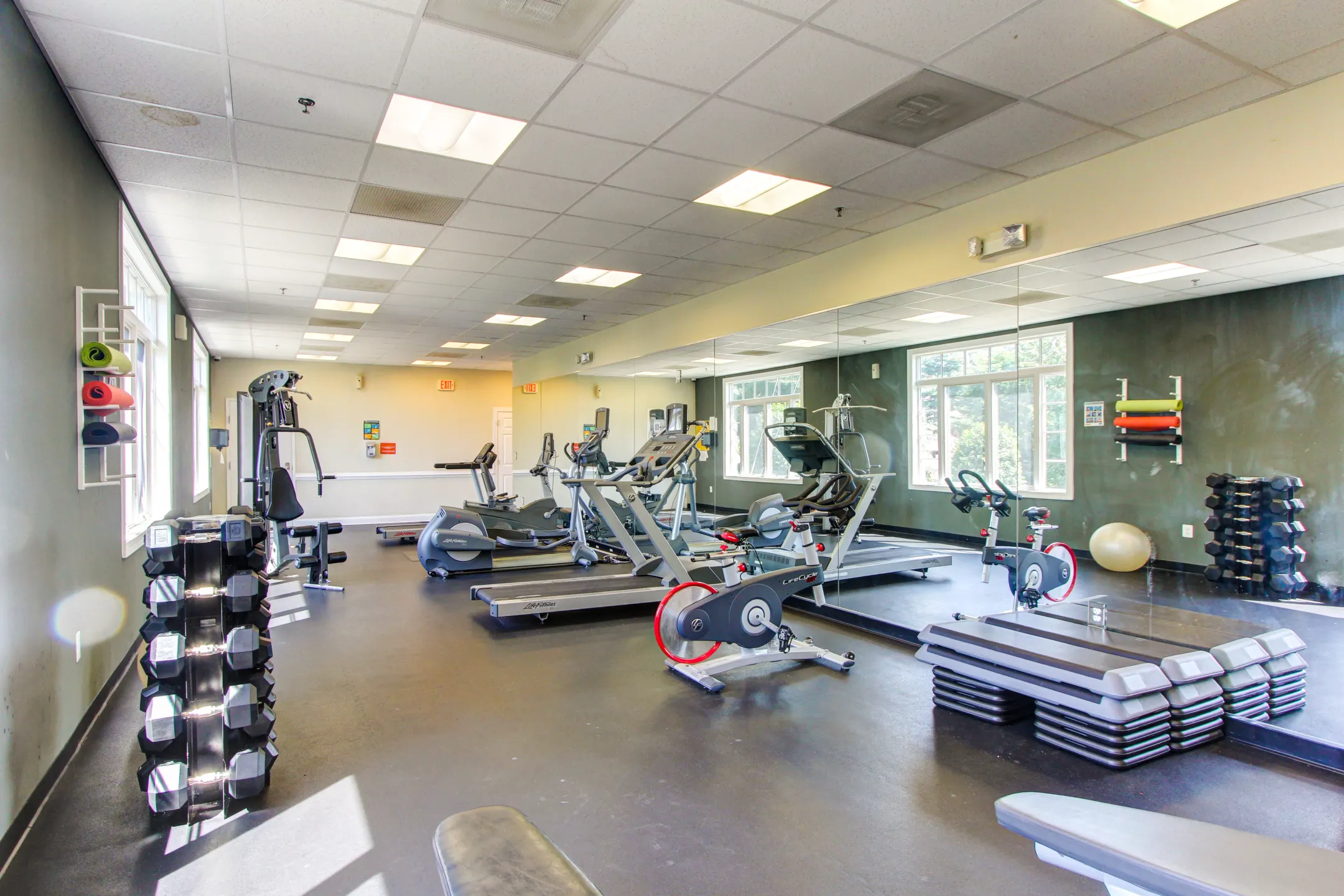 Fitness Weight Room - Woodlee Terrace - Woodbridge, VA