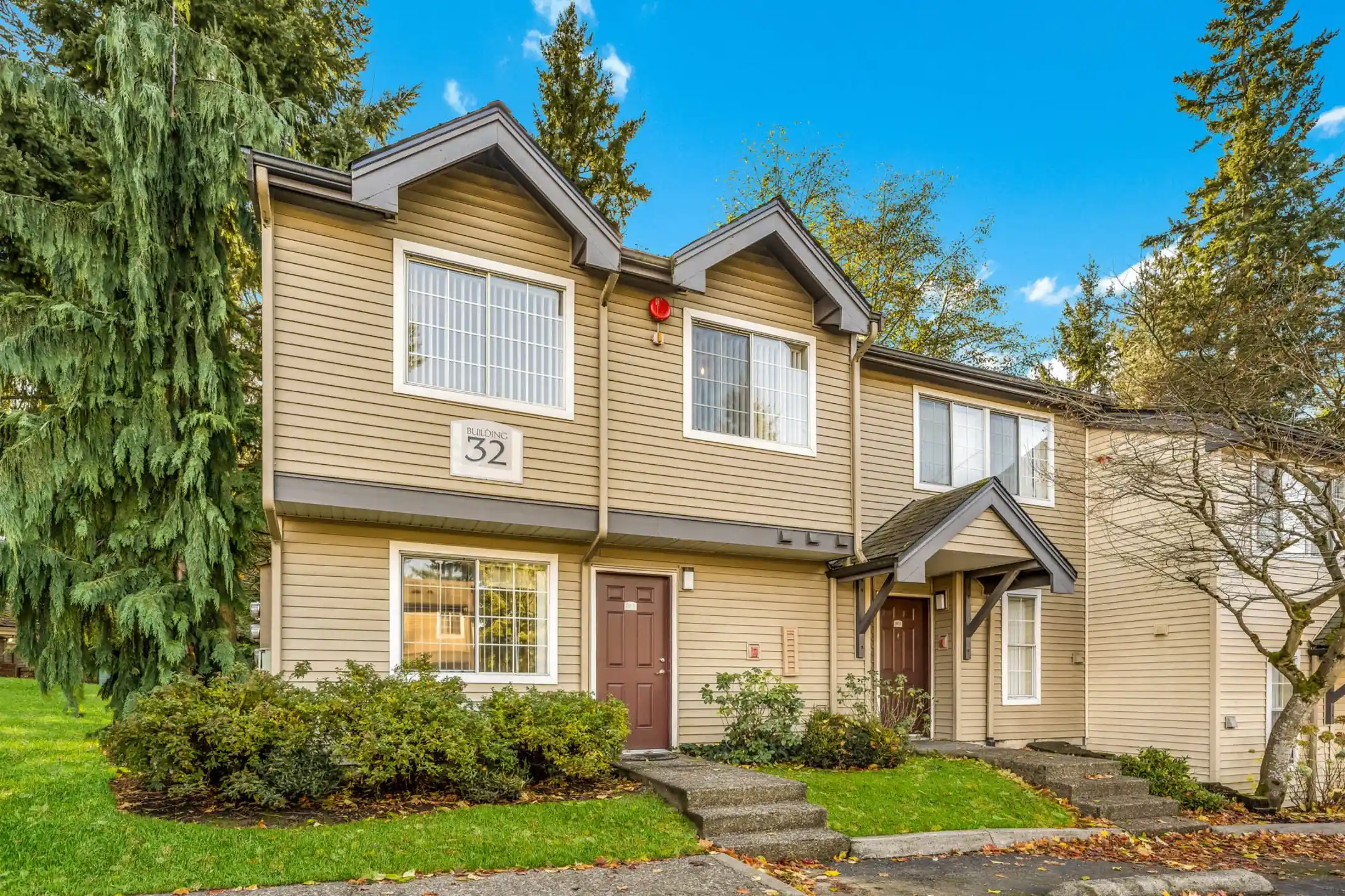 Arcadia Townhomes Federal Way, WA 98023