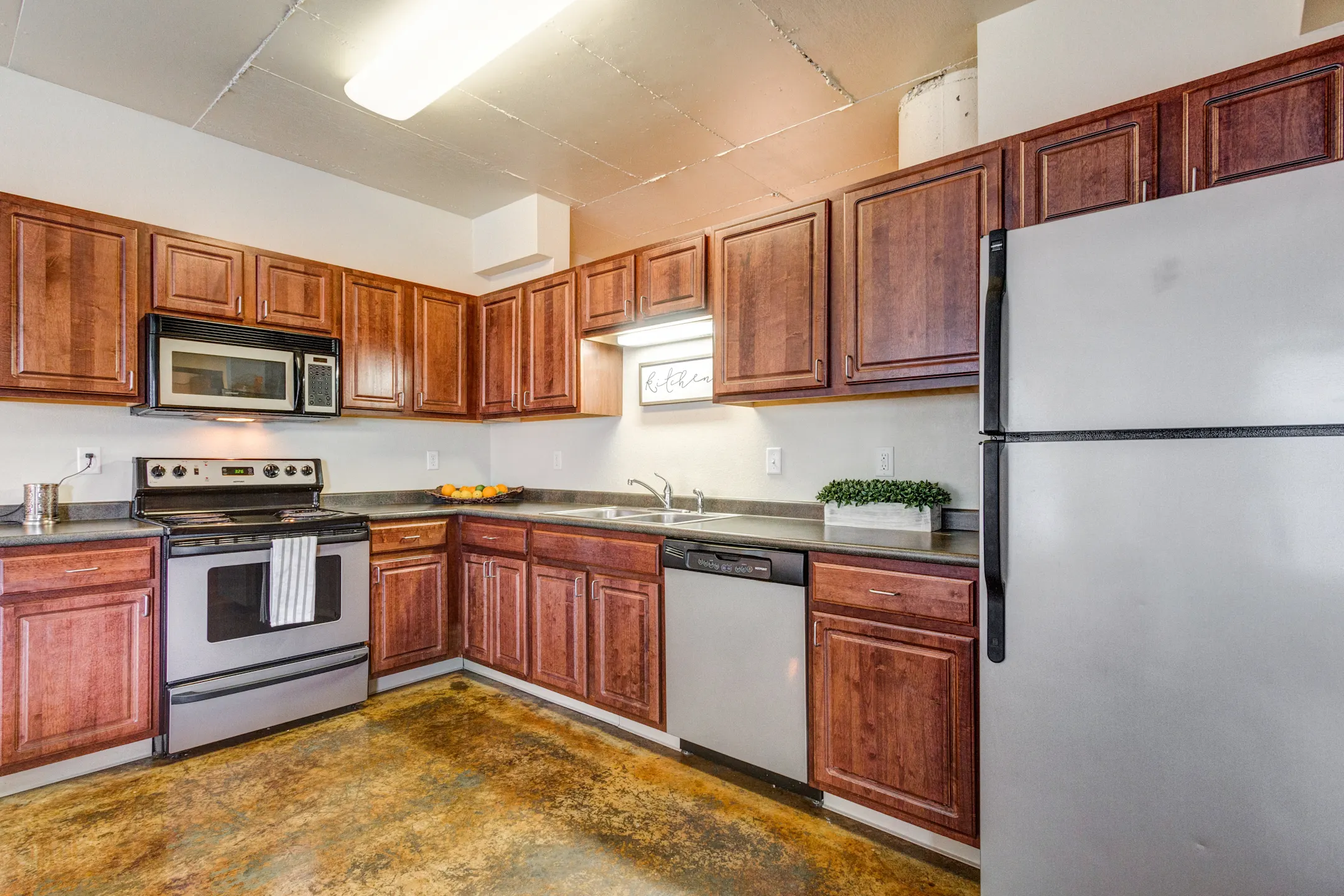 Kitchen - SGC Apartments - Fargo, ND