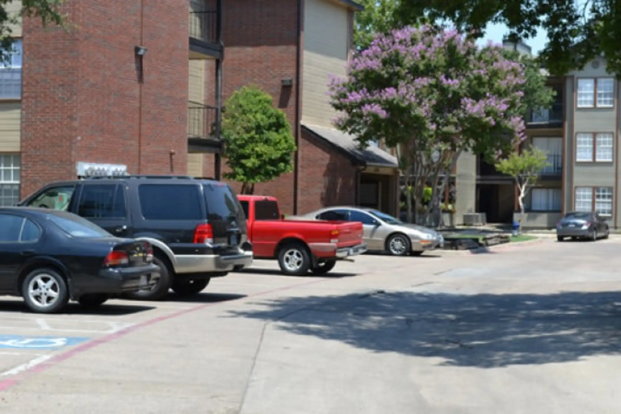 Buena Vista Estates Apartments Dallas, TX 75227