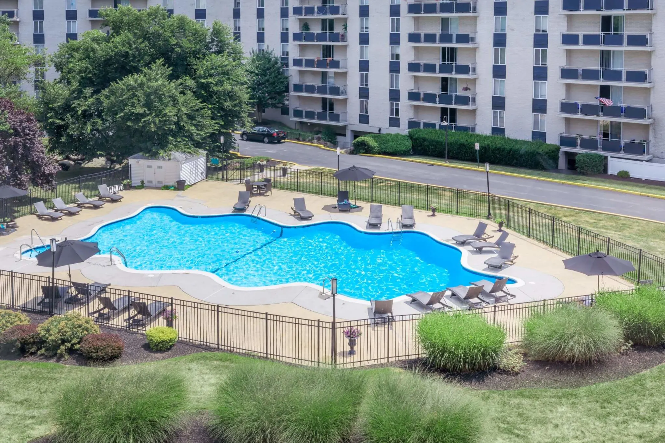 Pool - Brandywine Hundred Apartments - Wilmington, DE