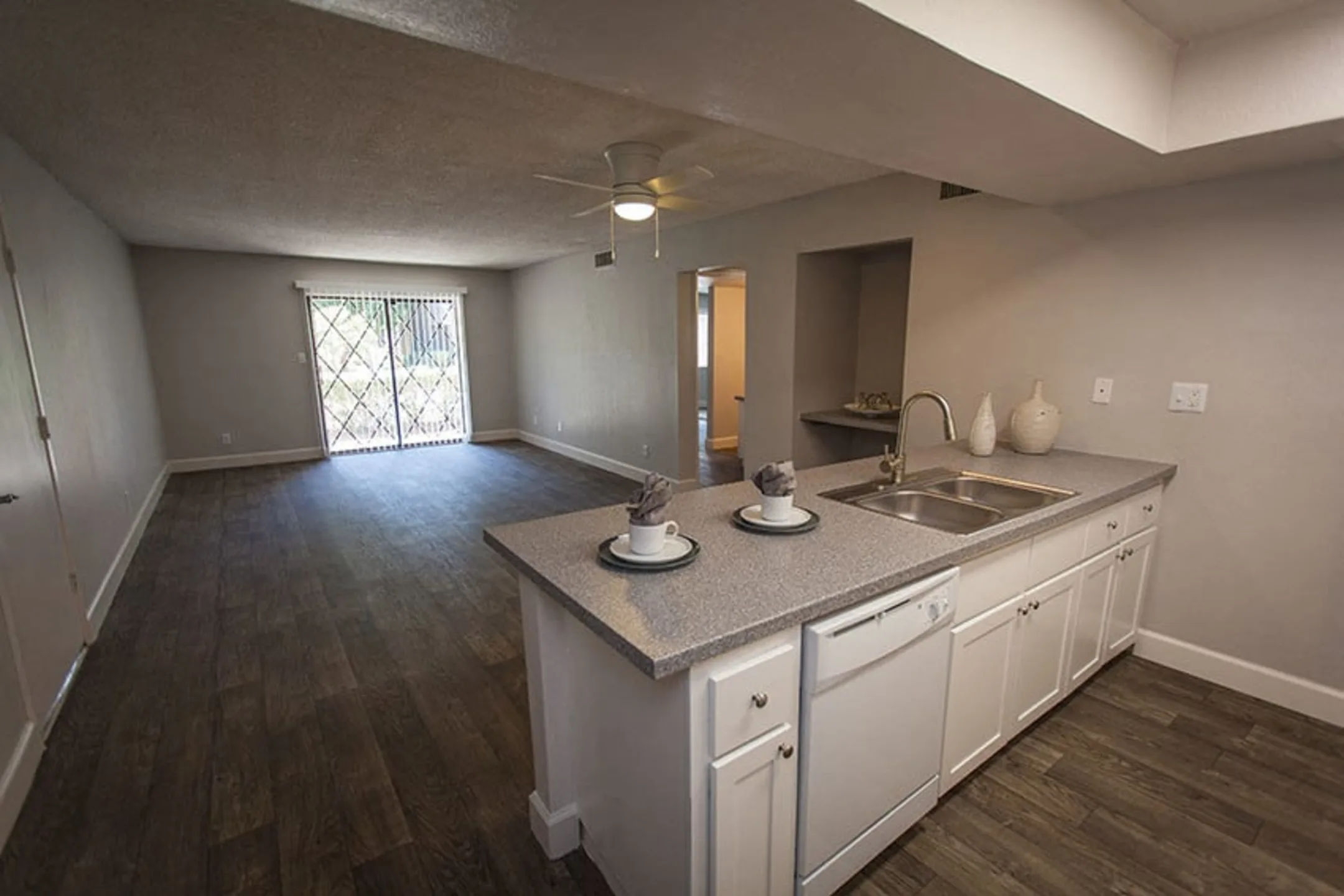 La Costa Apartment Homes at Dobson Ranch 1820 West Lindner Avenue Mesa, AZ Apartments for