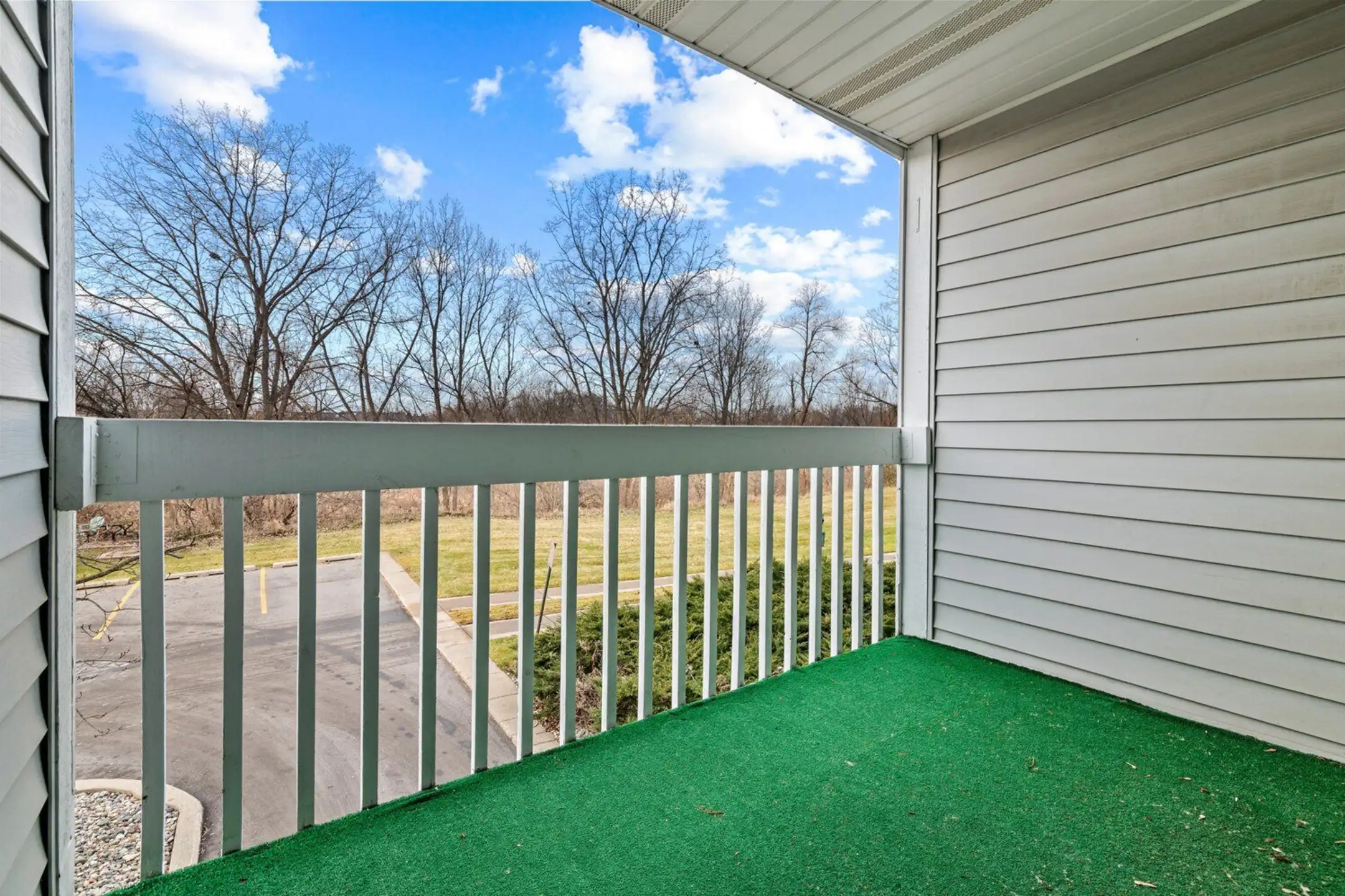 Fairfax Apartments Apartments Lansing, MI 48917