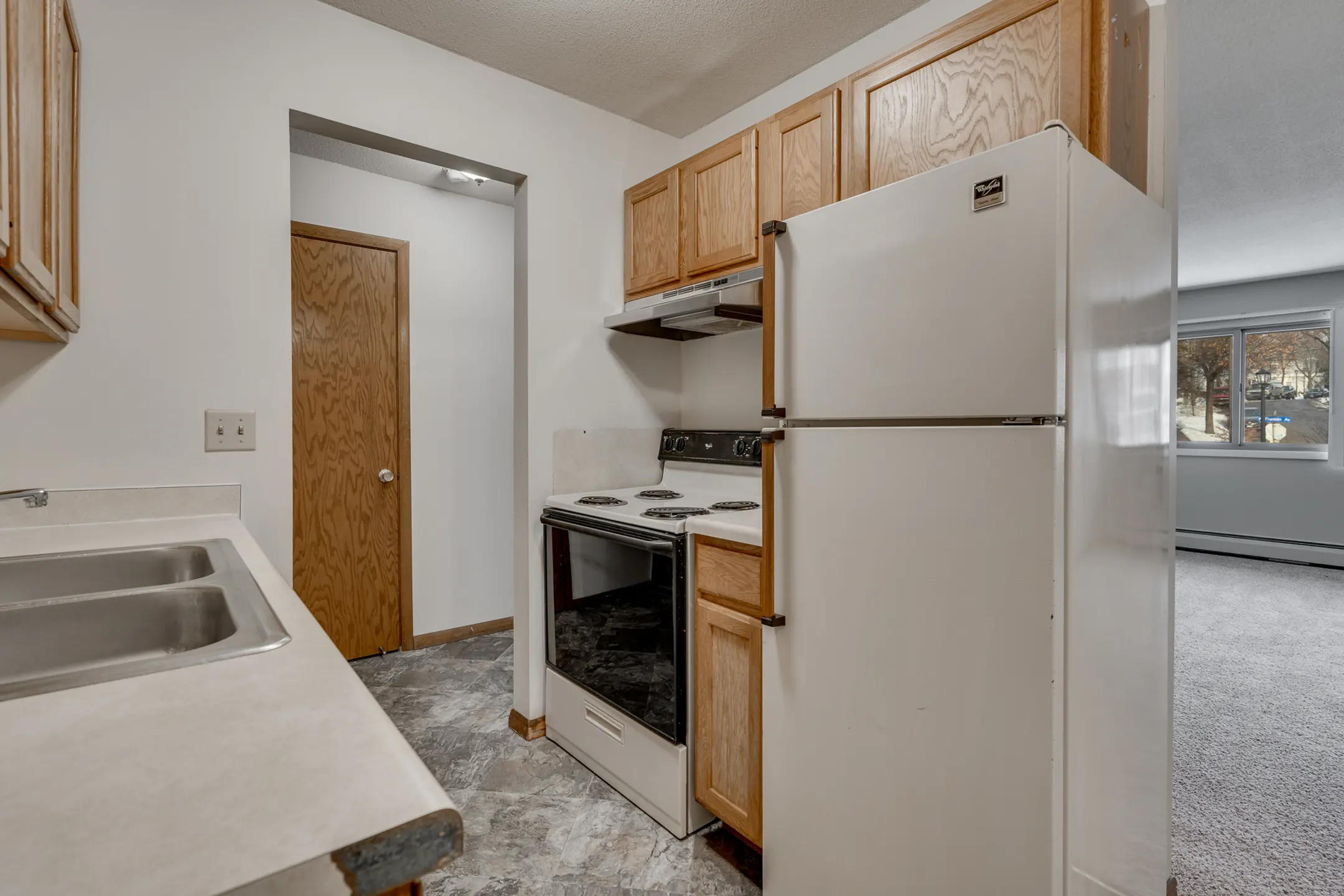 Franklin Villa Apartments - Minneapolis, MN 55404