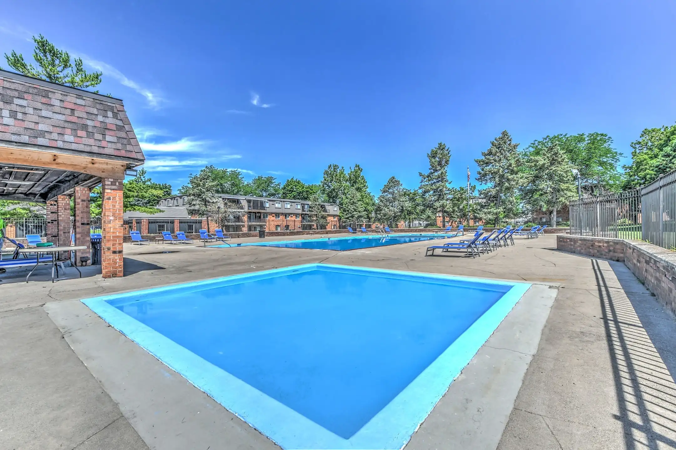 Park West Apartments 1800 Park West Boulevard Griffith, IN