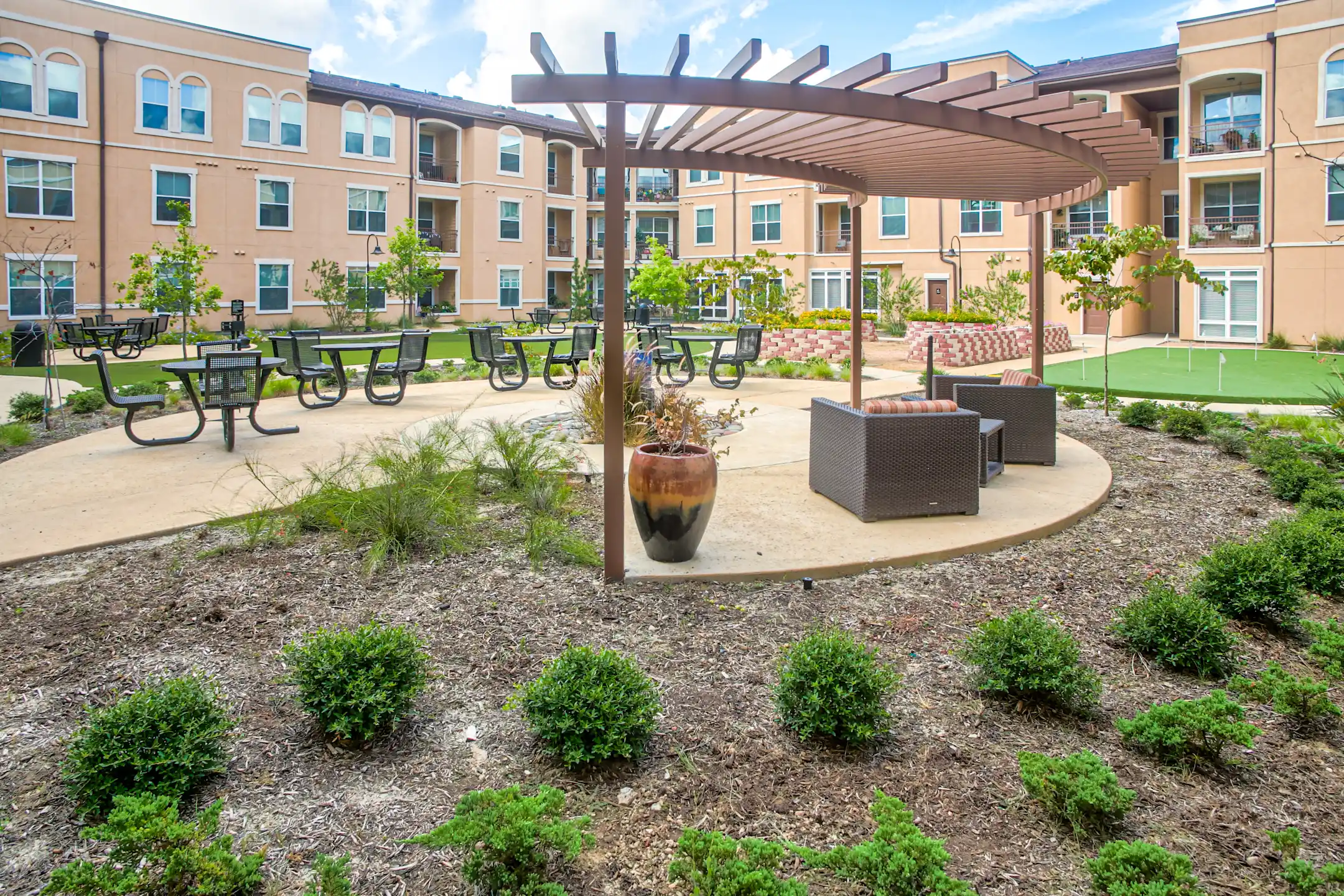 Highland Villas Apartments 2900 Wildflower Dr Bryan, TX Apartments