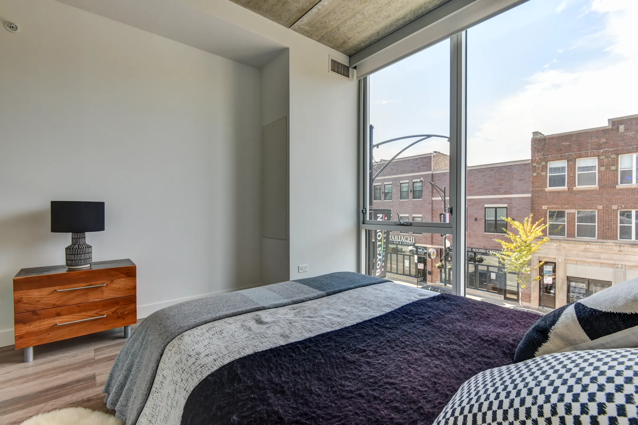 Bedroom - Viridian on Sheridan - Chicago, IL