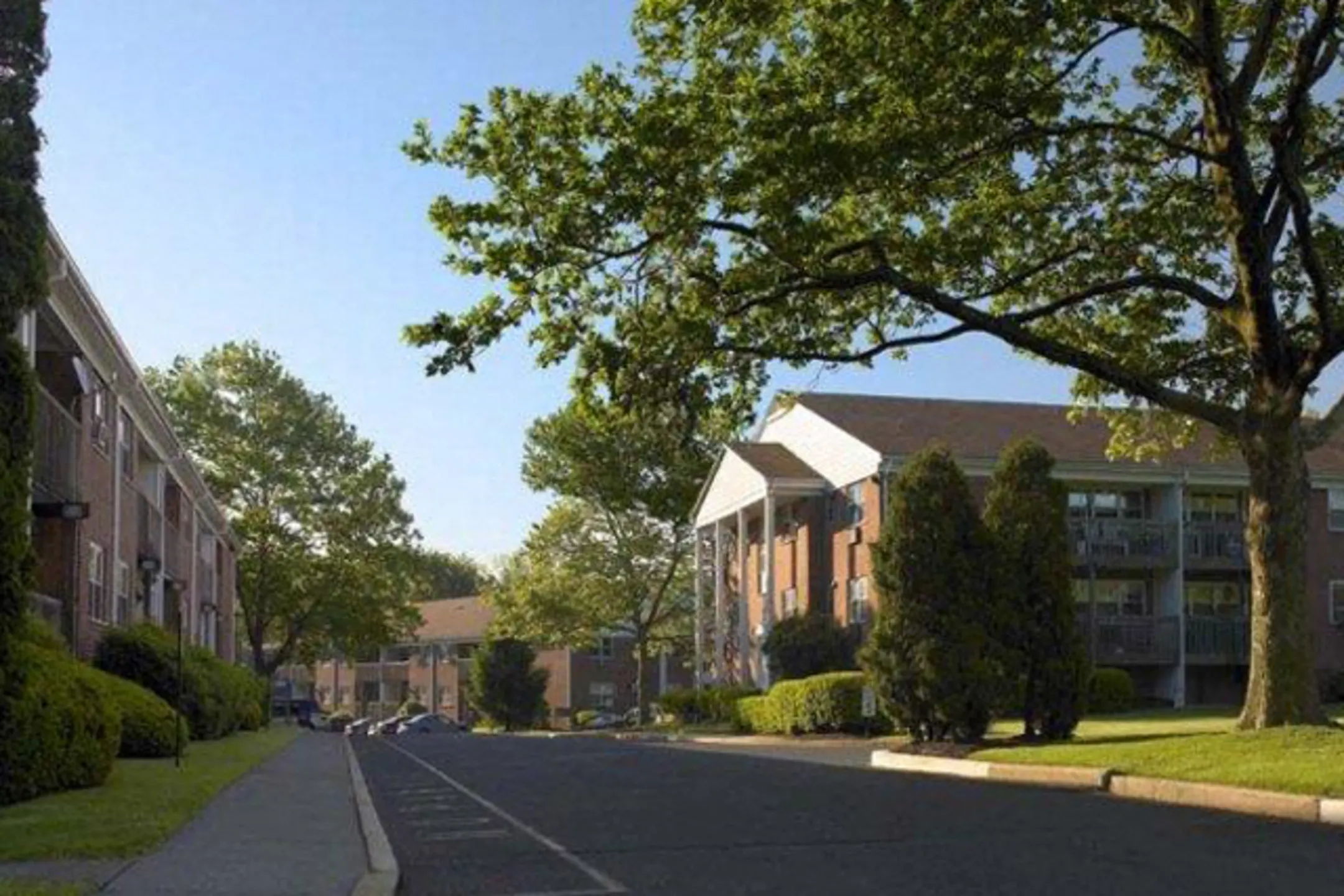 Crestview Apartments Apartments Parlin, NJ 08859