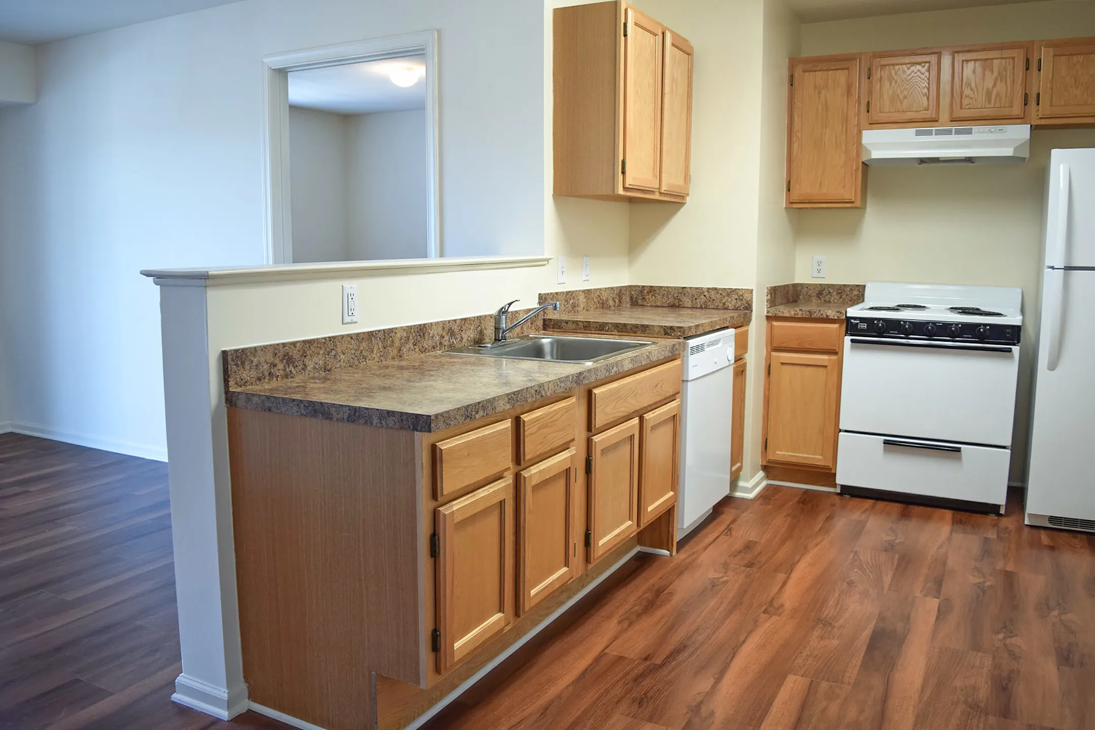 Birchwood at Hopewell 55+ 725 Denow Rd Pennington, NJ Apartments