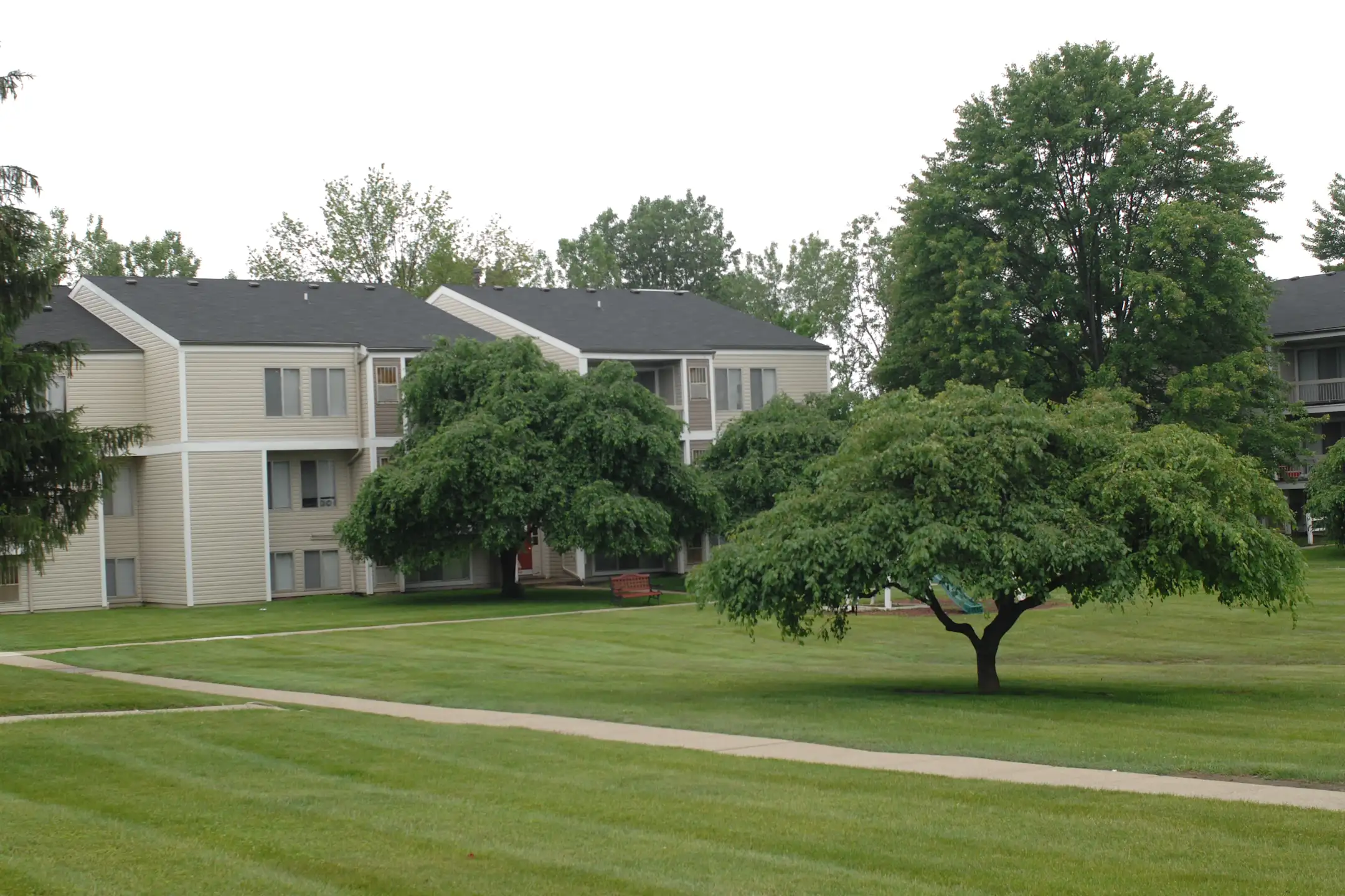 Maple Ridge Apartments Flint, MI 48507