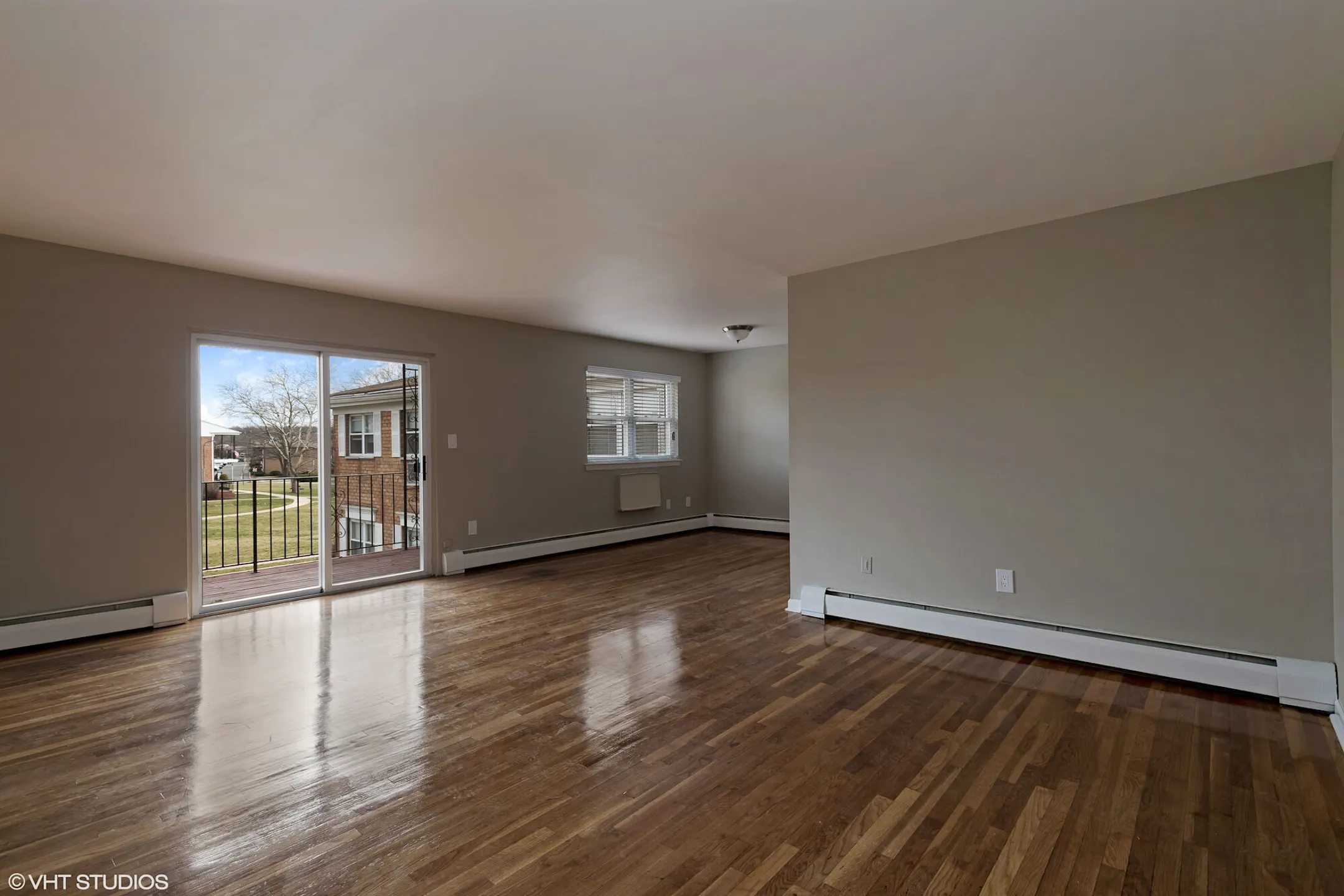 Metropark Station Apartments Apartments Iselin, NJ 08830