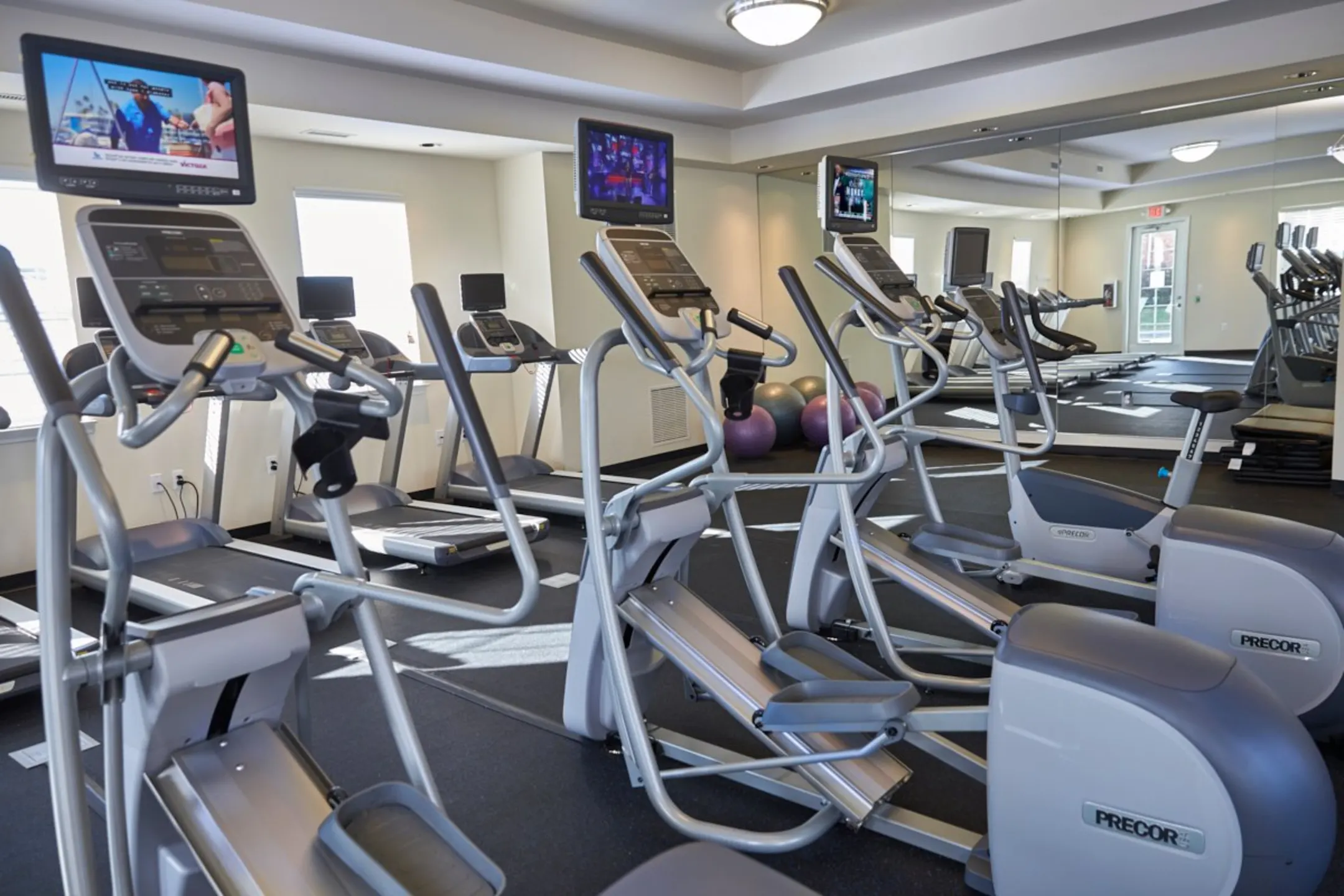 Fitness Weight Room - Lexington Village - Madison Heights, MI