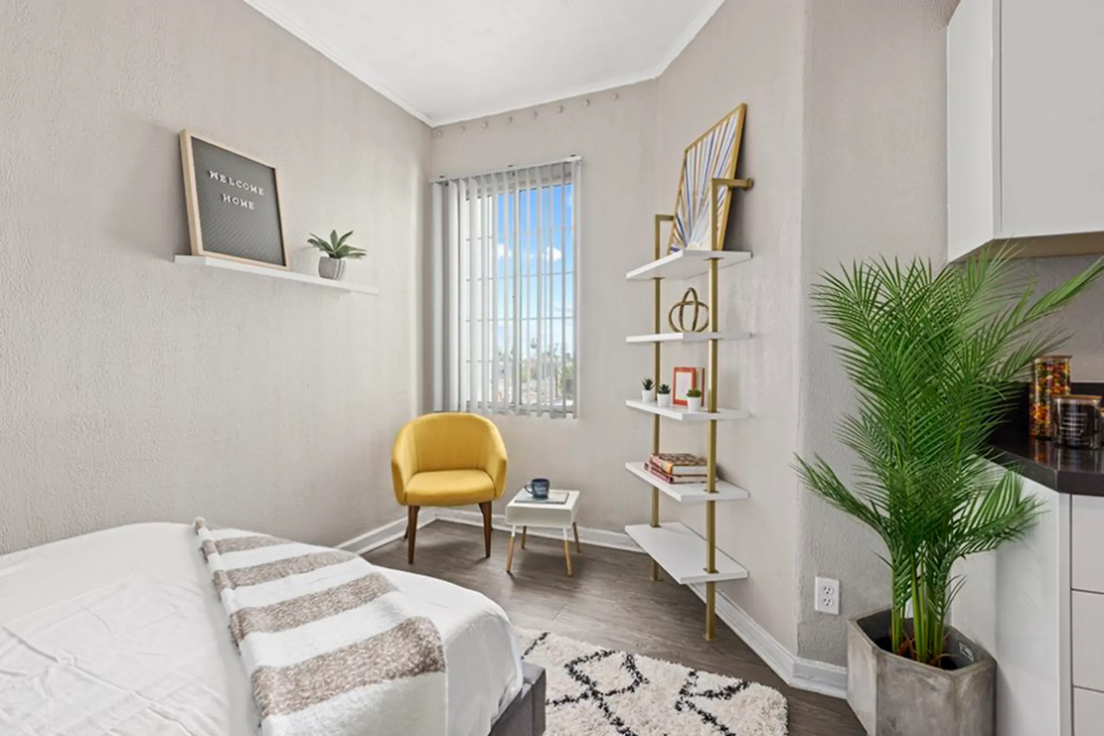 Langdon Park at Hollywood Studios Apartments Los Angeles, CA 90038