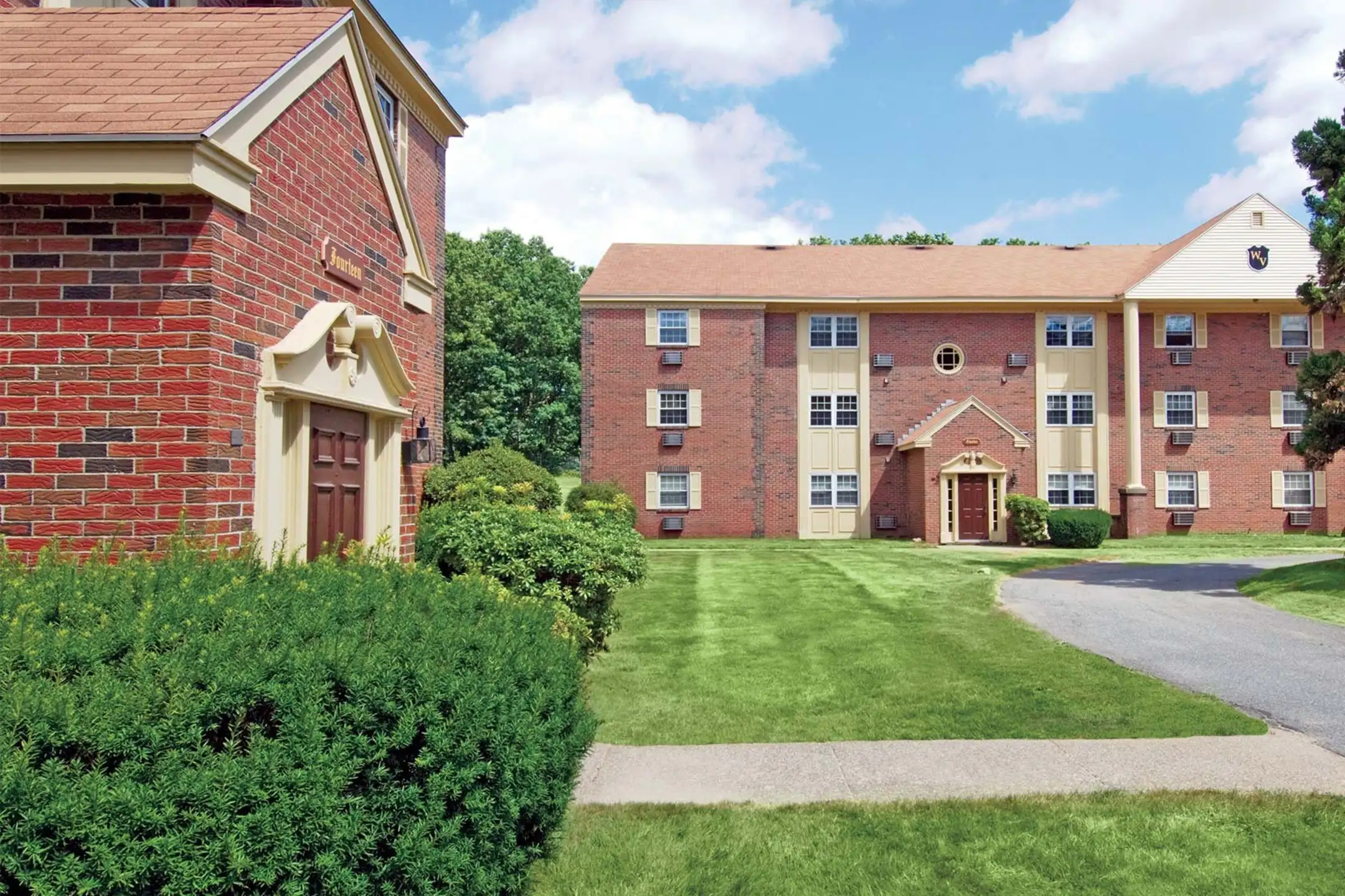 Wexford Village Apartment Homes 29 Duncannon Ave Worcester, MA