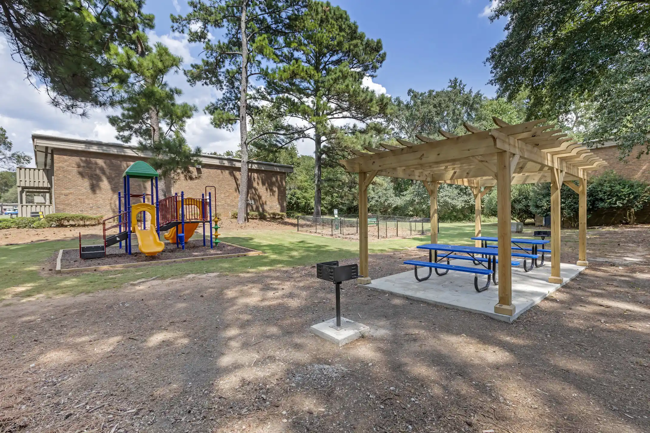 Laurel Pointe Apartments Apartments Forest Park, GA 30297