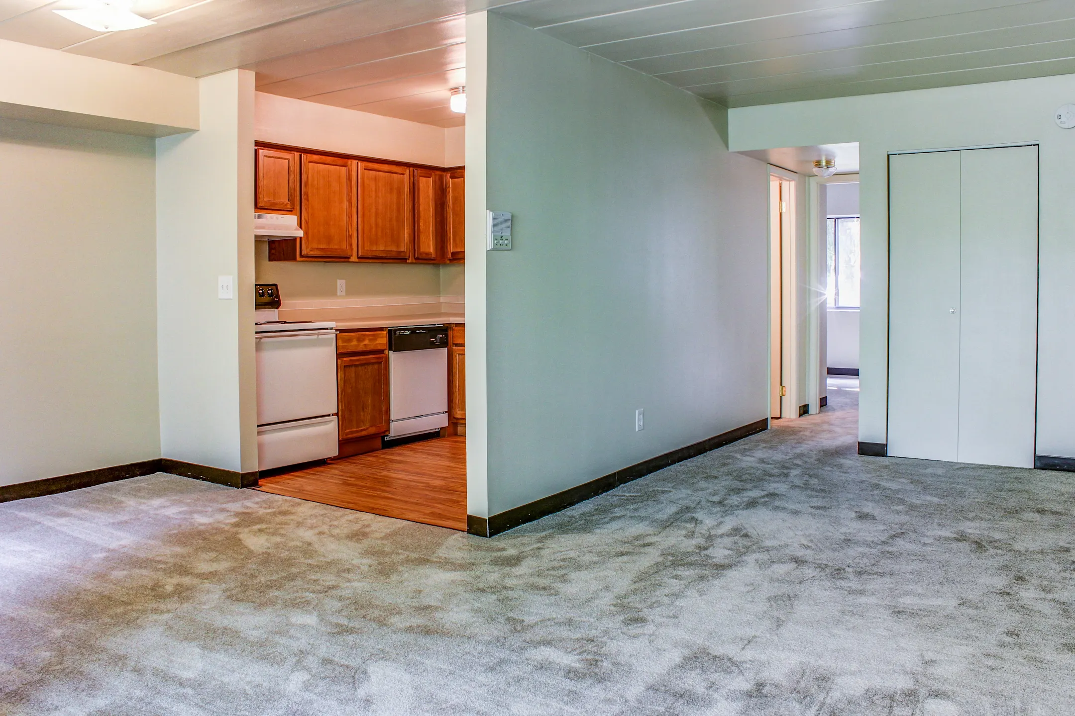 White Oak Farms Apartments White Oak, PA 15131