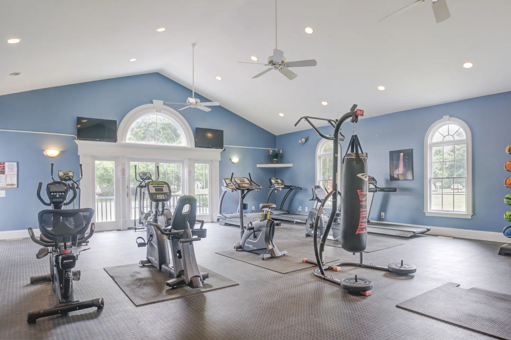 The Fairways Apartments & Townhomes 100 1st Montgomery Blvd