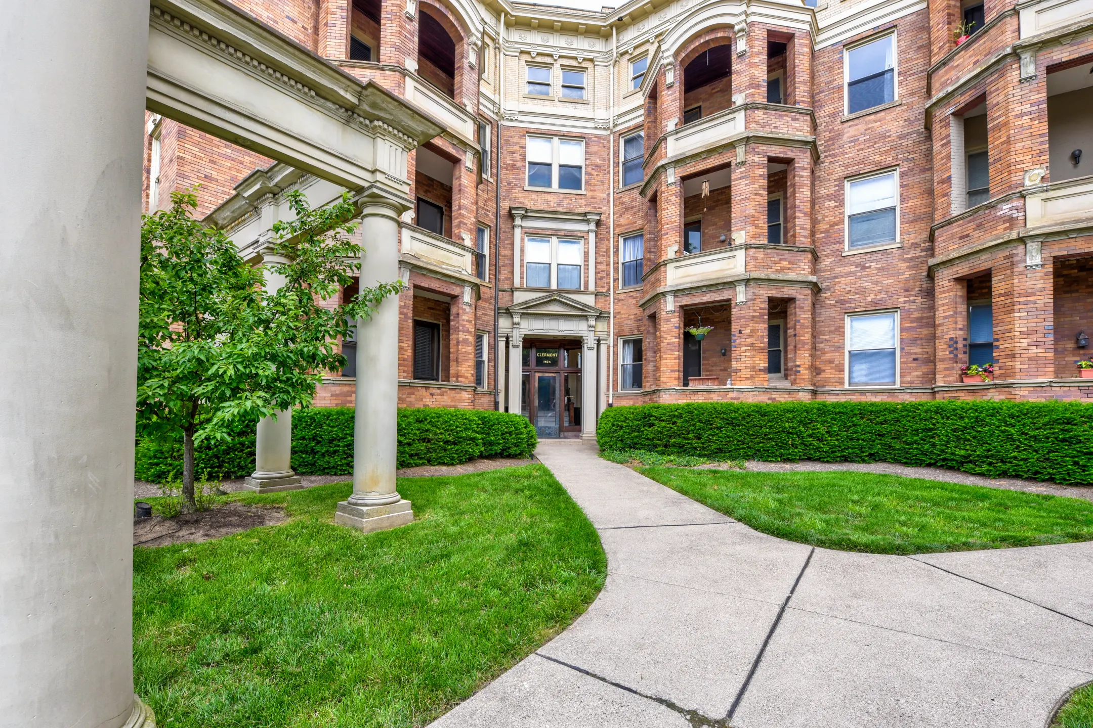 The Clermont Apartments Cincinnati, OH 45206