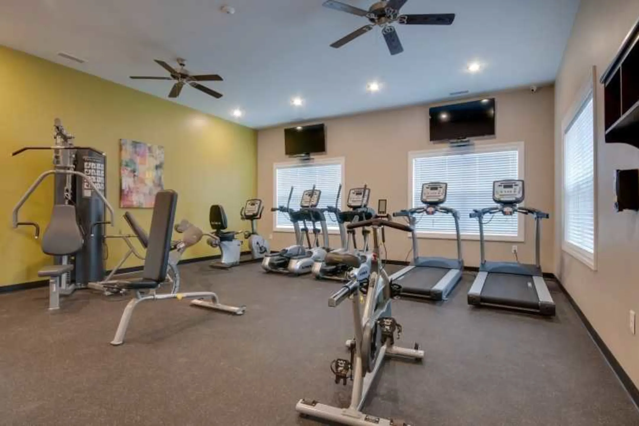 Fitness Weight Room - North Park Townhomes - Cincinnati, OH