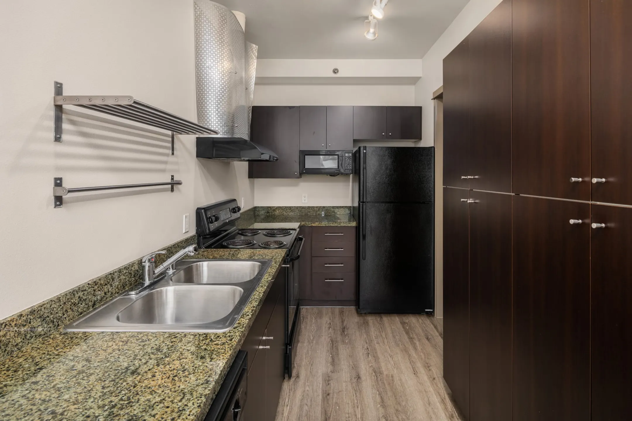 Kitchen - Elements Apartments - Bellevue, WA
