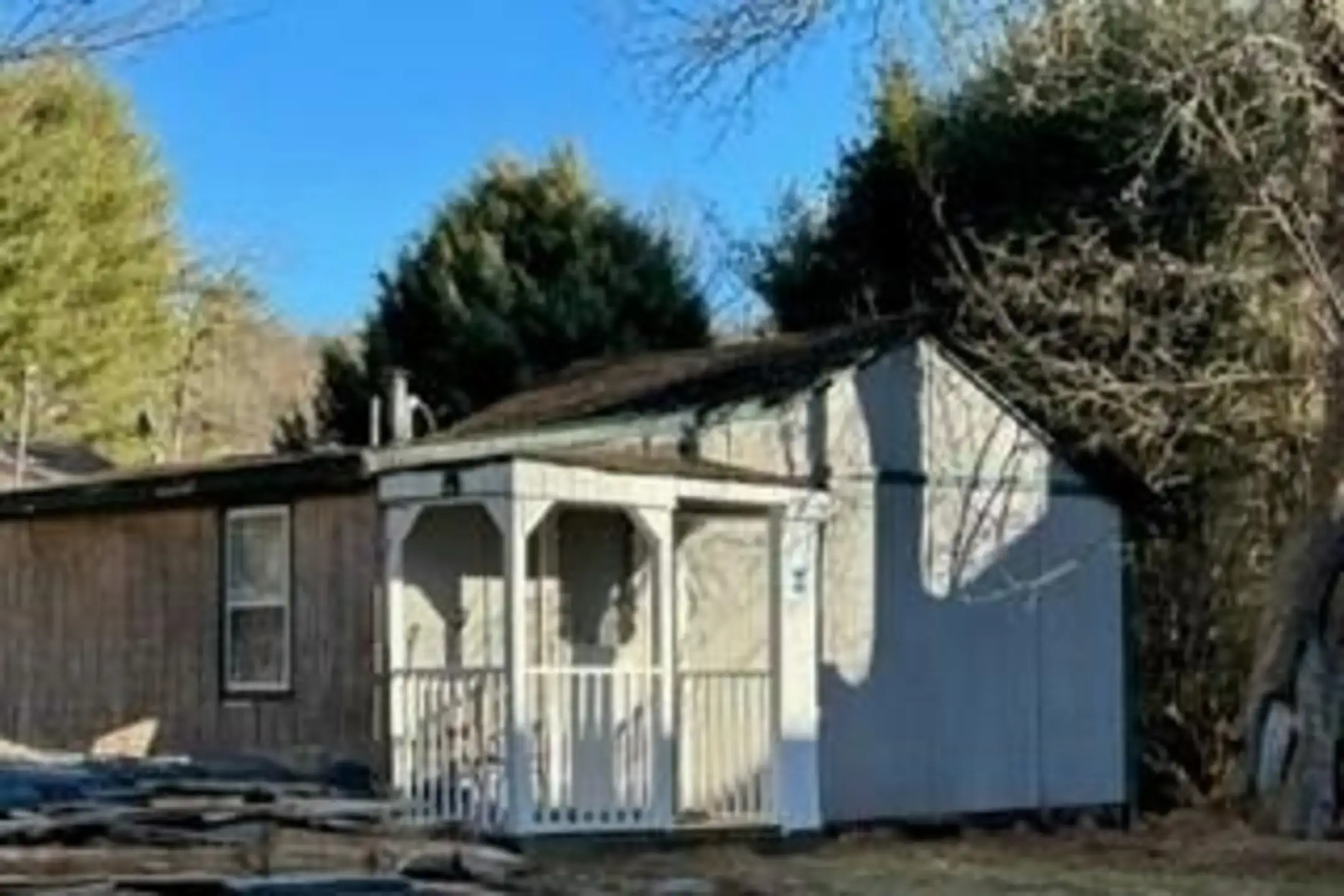 13 Carmine Ln  