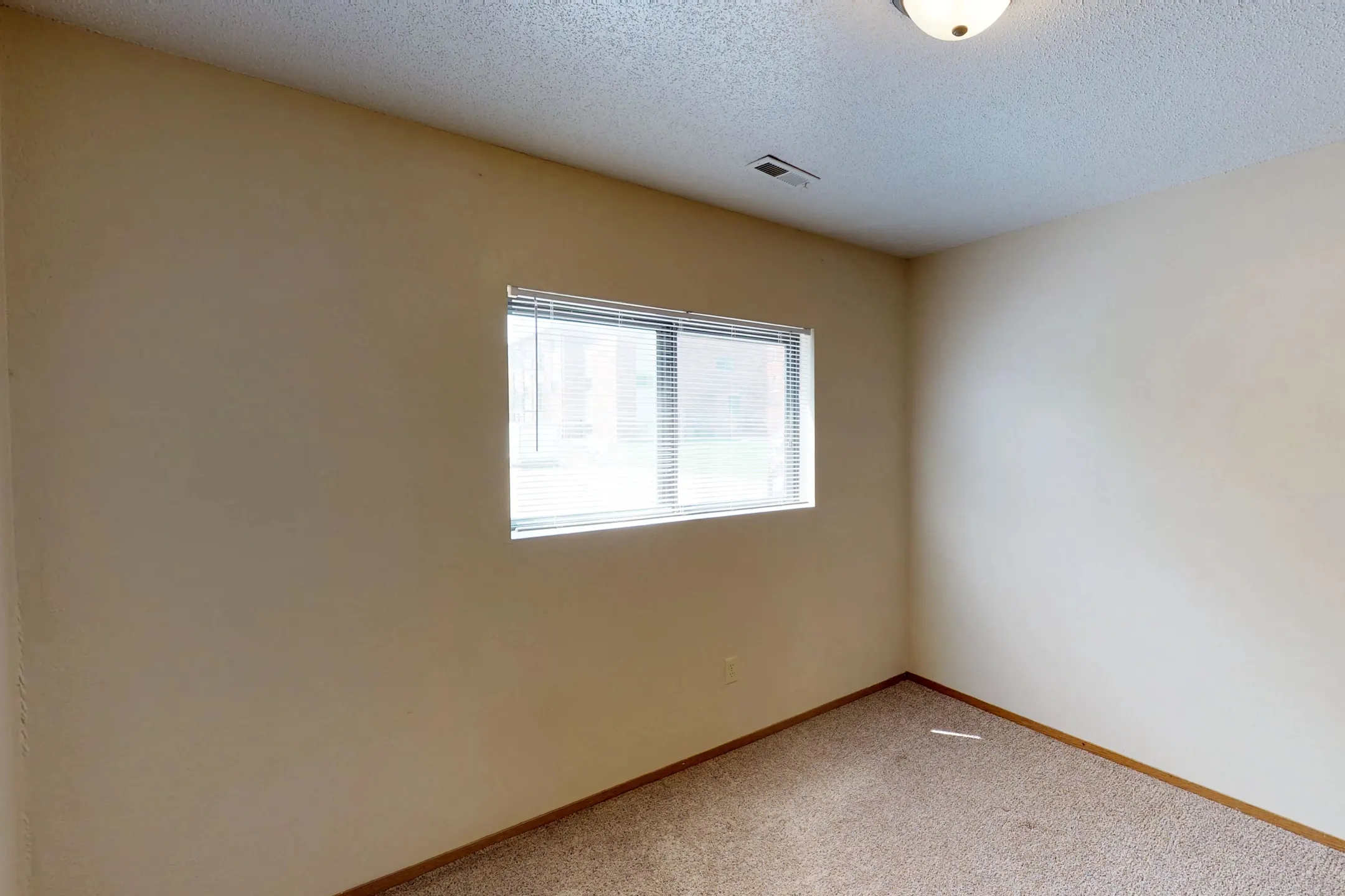 Oakwood Estates - Sioux Falls, SD