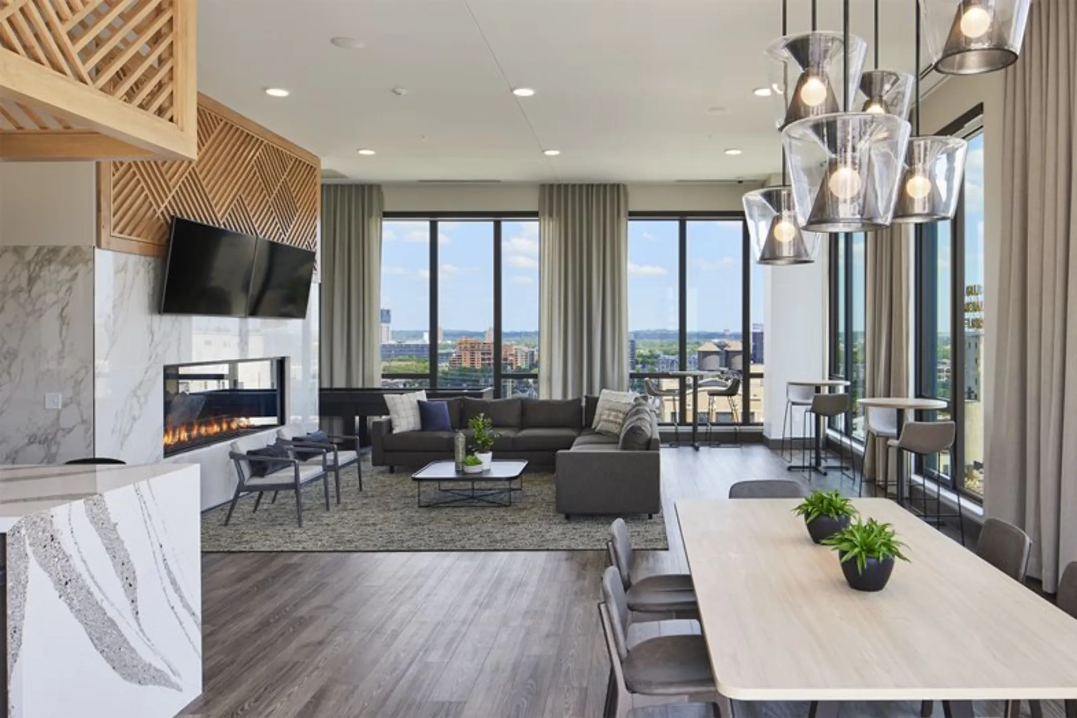 240 Park Avenue Apartments Minneapolis, MN 55401