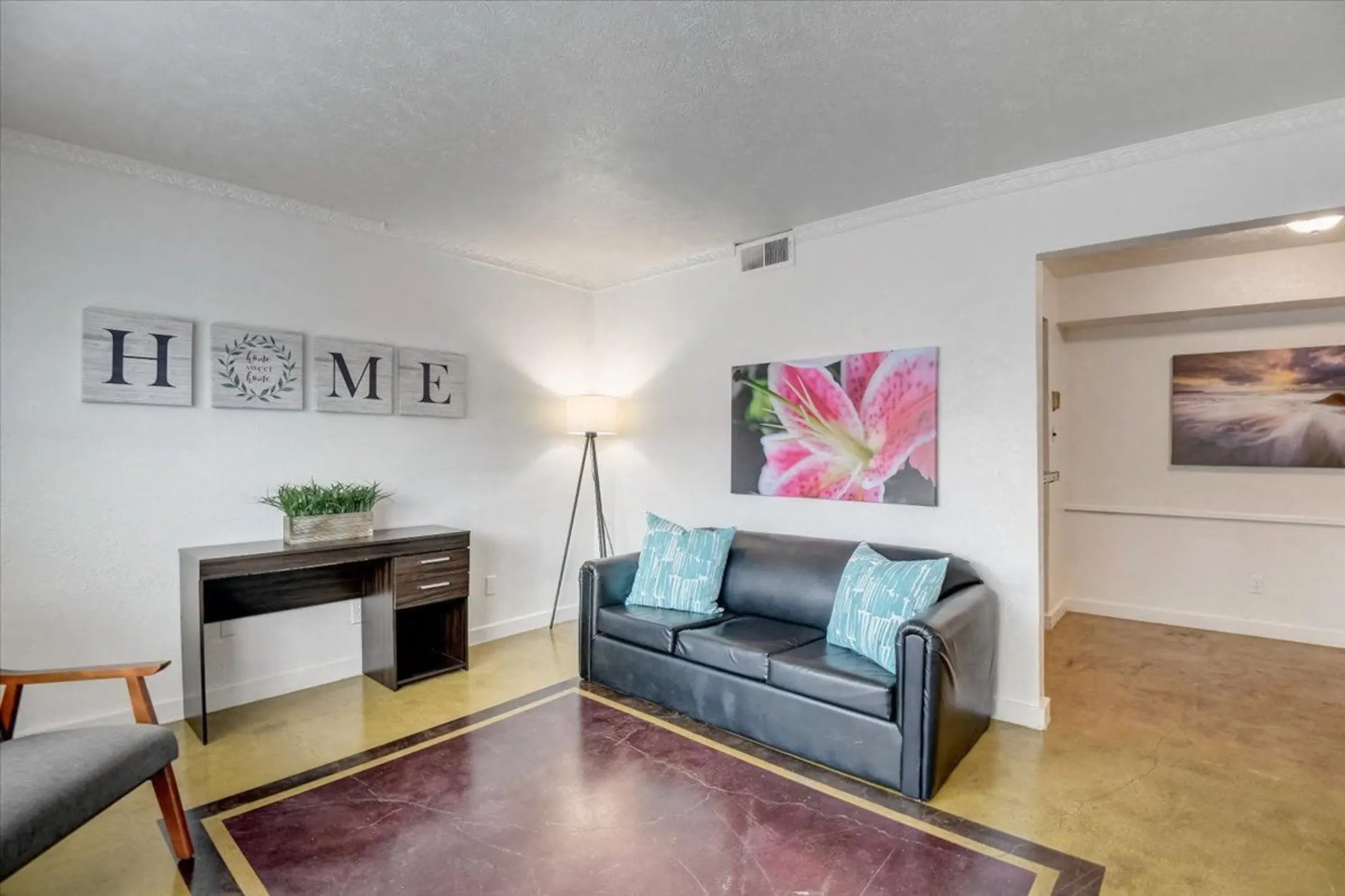 The Quarter Apartments Apartments Denton, TX 76201