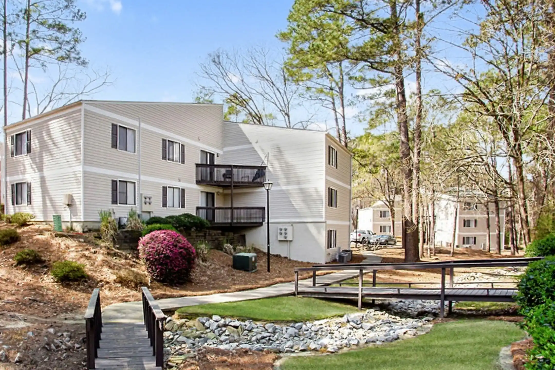 The Lory of Harbison 100 Fairforest Rd Columbia, SC Apartments for