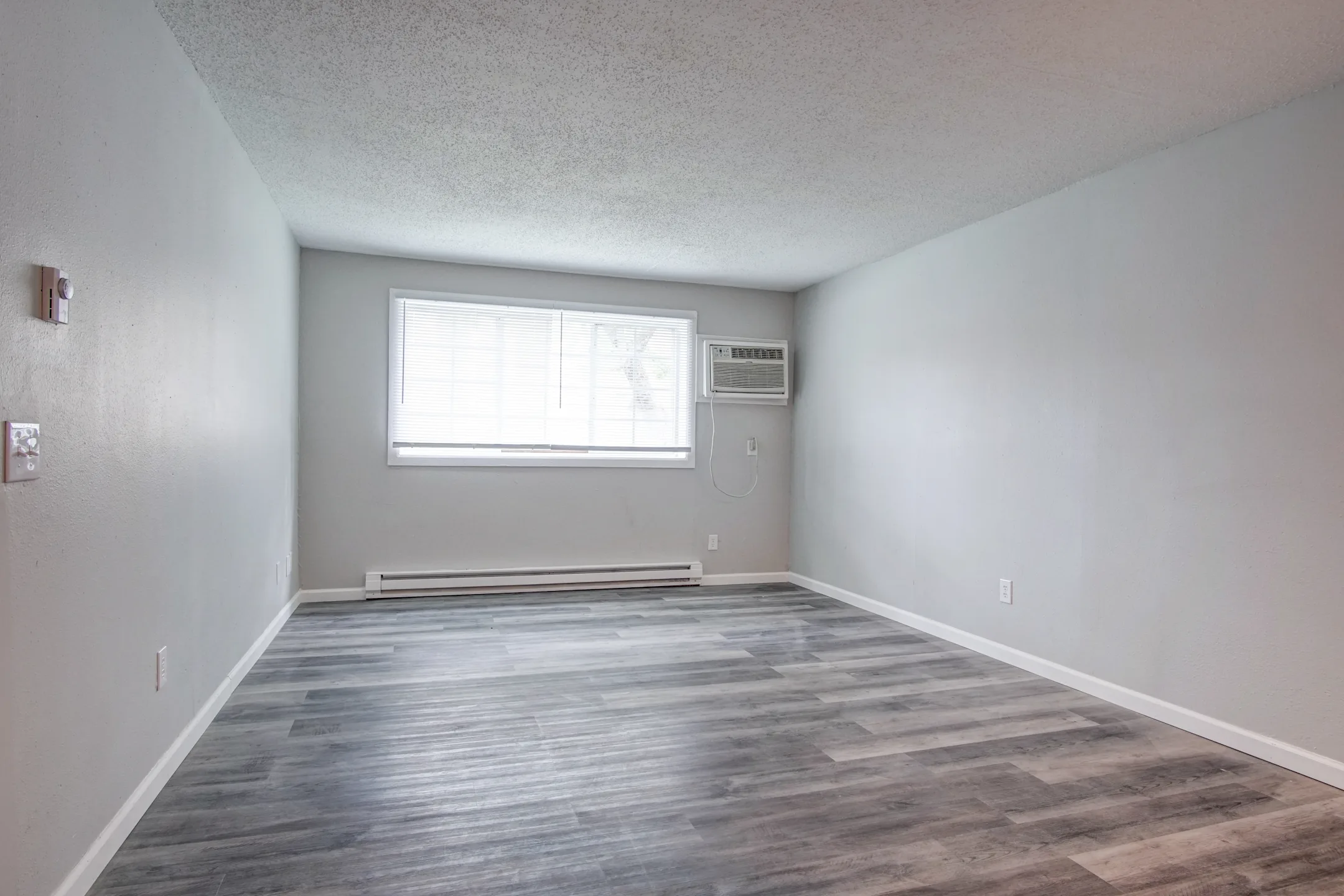 Point Place 3553 E Manhattan Blvd Toledo, OH Apartments for Rent