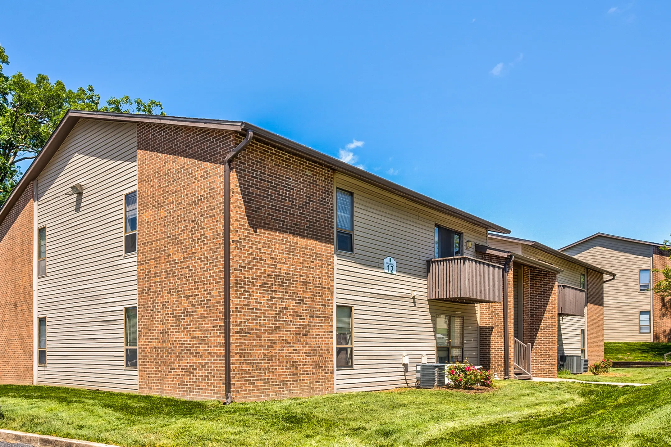 Forest Village Apartments Apartments Columbia, MO 65203