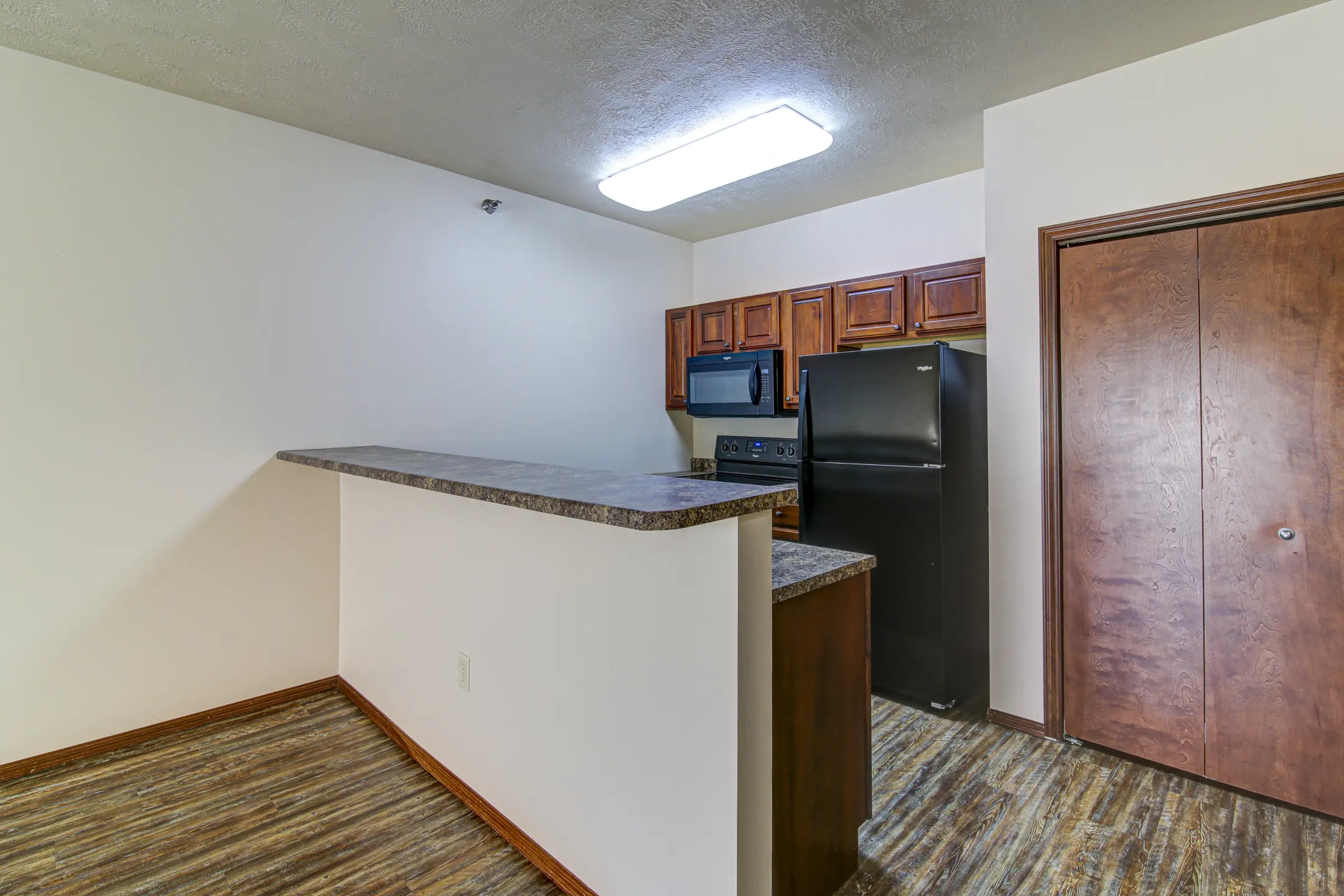 Prairie Springs Apartments 1314 1st Ave SE Aberdeen, SD Apartments