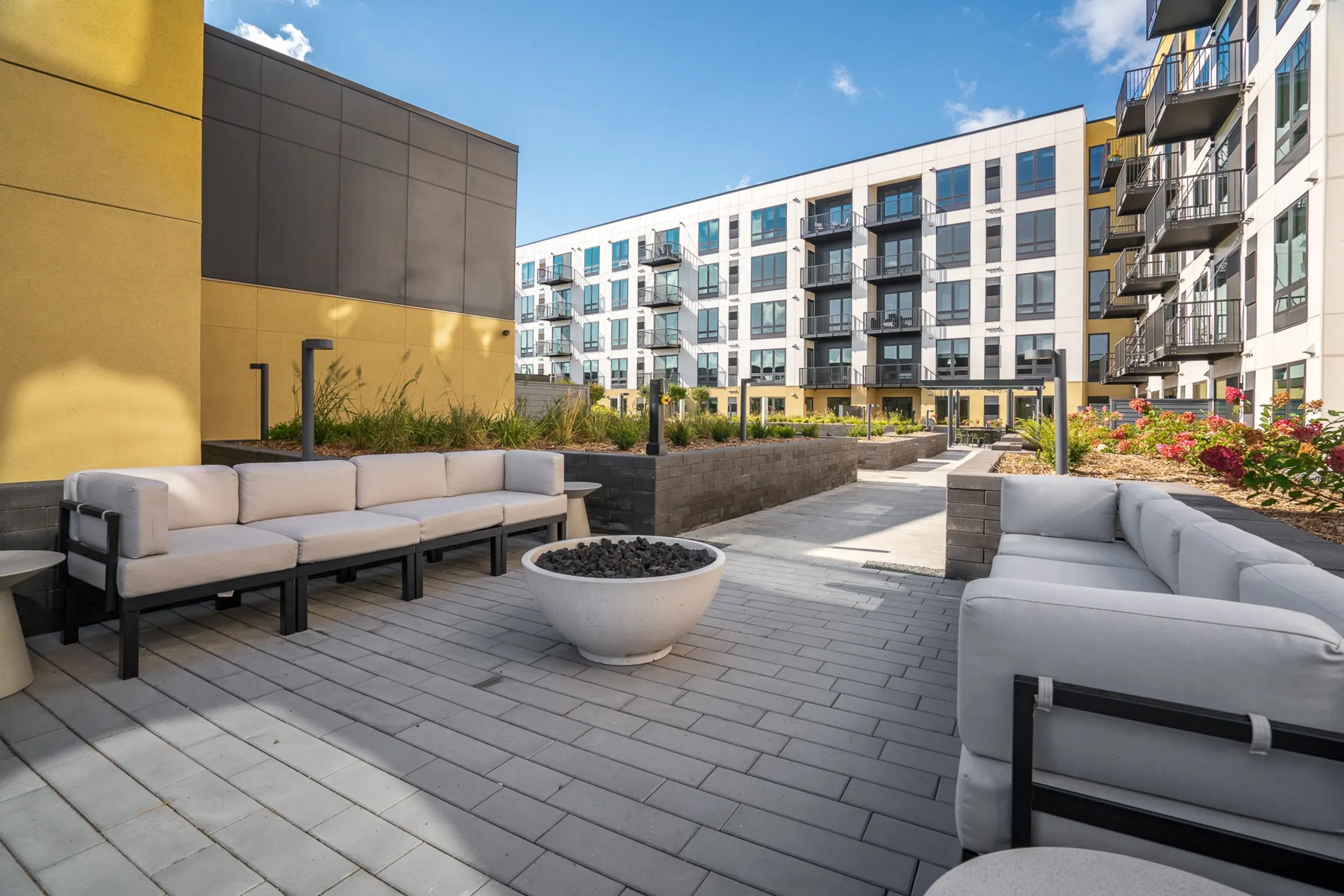 Patio / Deck - Aspire at CityPlace - Woodbury, MN