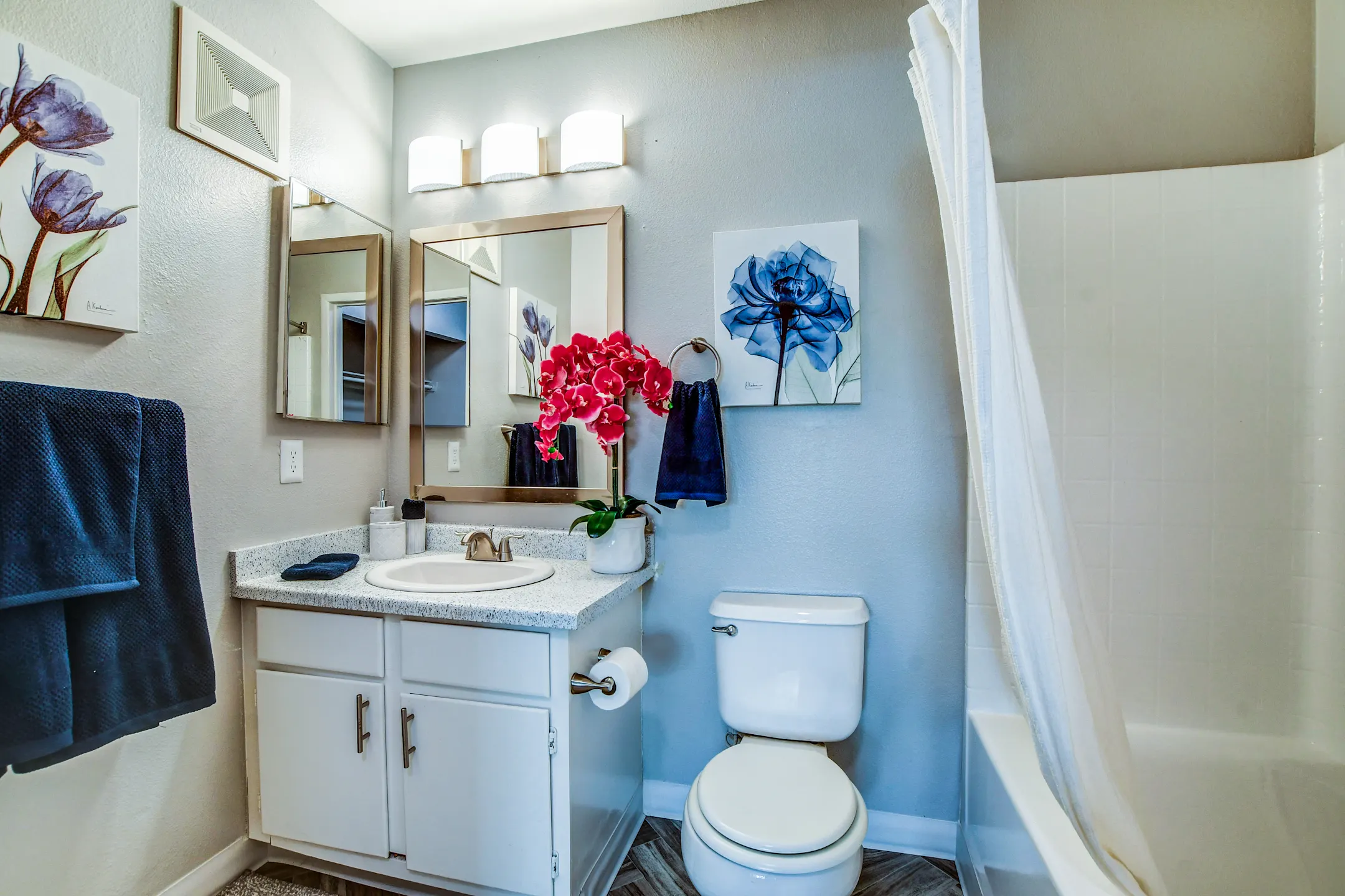 Bathroom - District 5800 - Las Vegas, NV