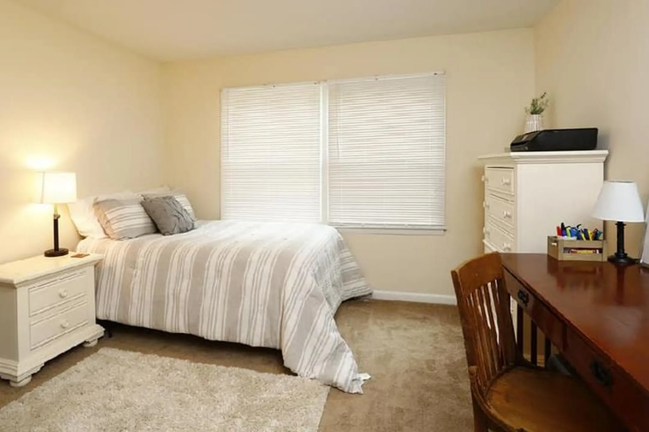 Bedroom - Morganton Arms Apartments - Fayetteville, NC