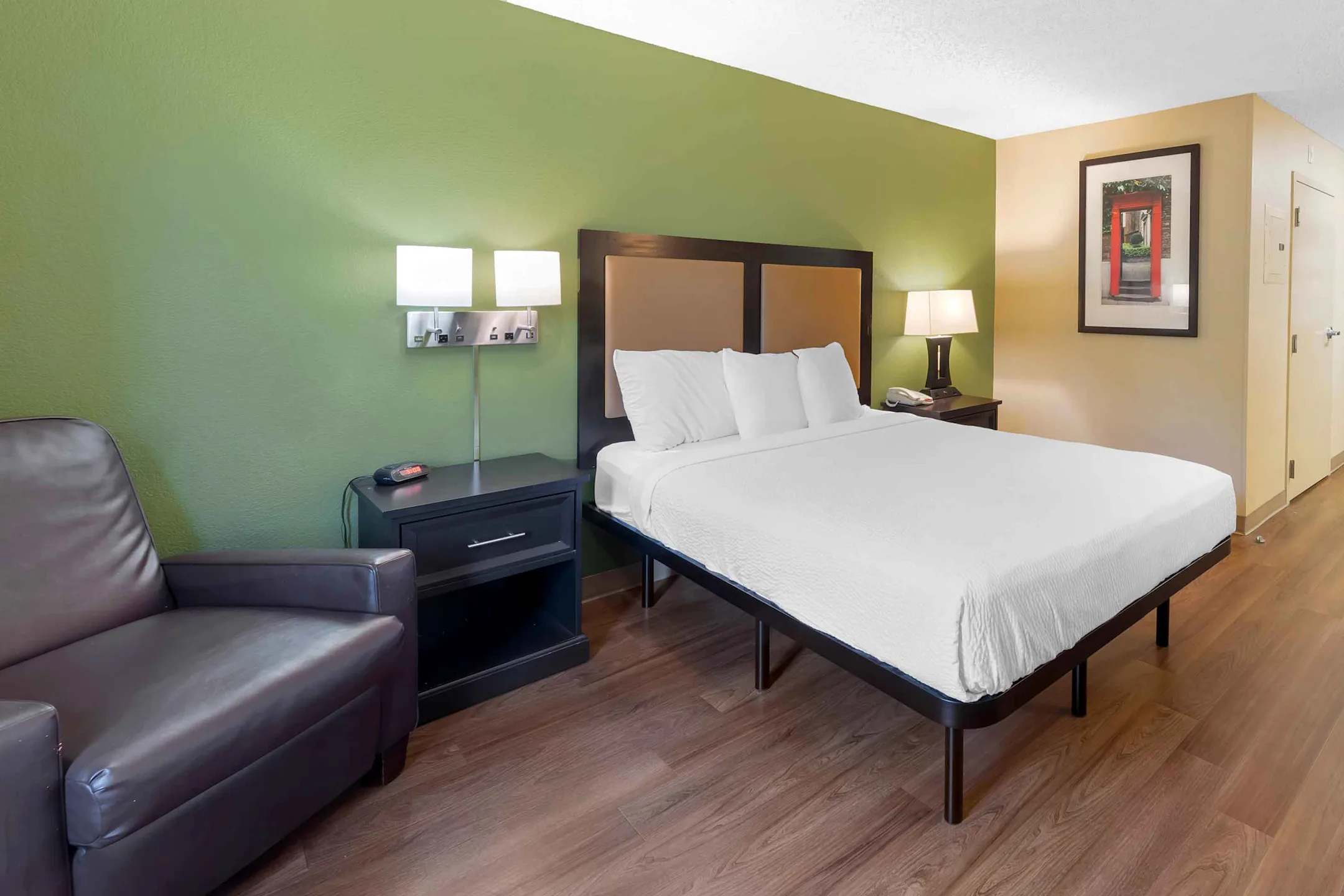 Bedroom - Furnished Studio - Dallas - DFW Airport N. - Irving, TX