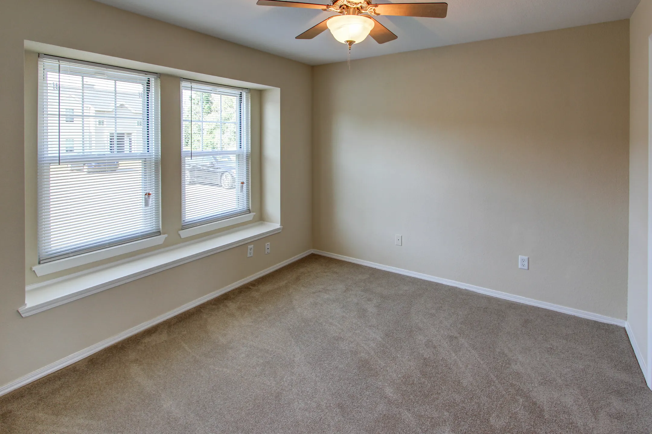 Country Club Manor Apartments 23 Northwood Dr Williamsville, NY