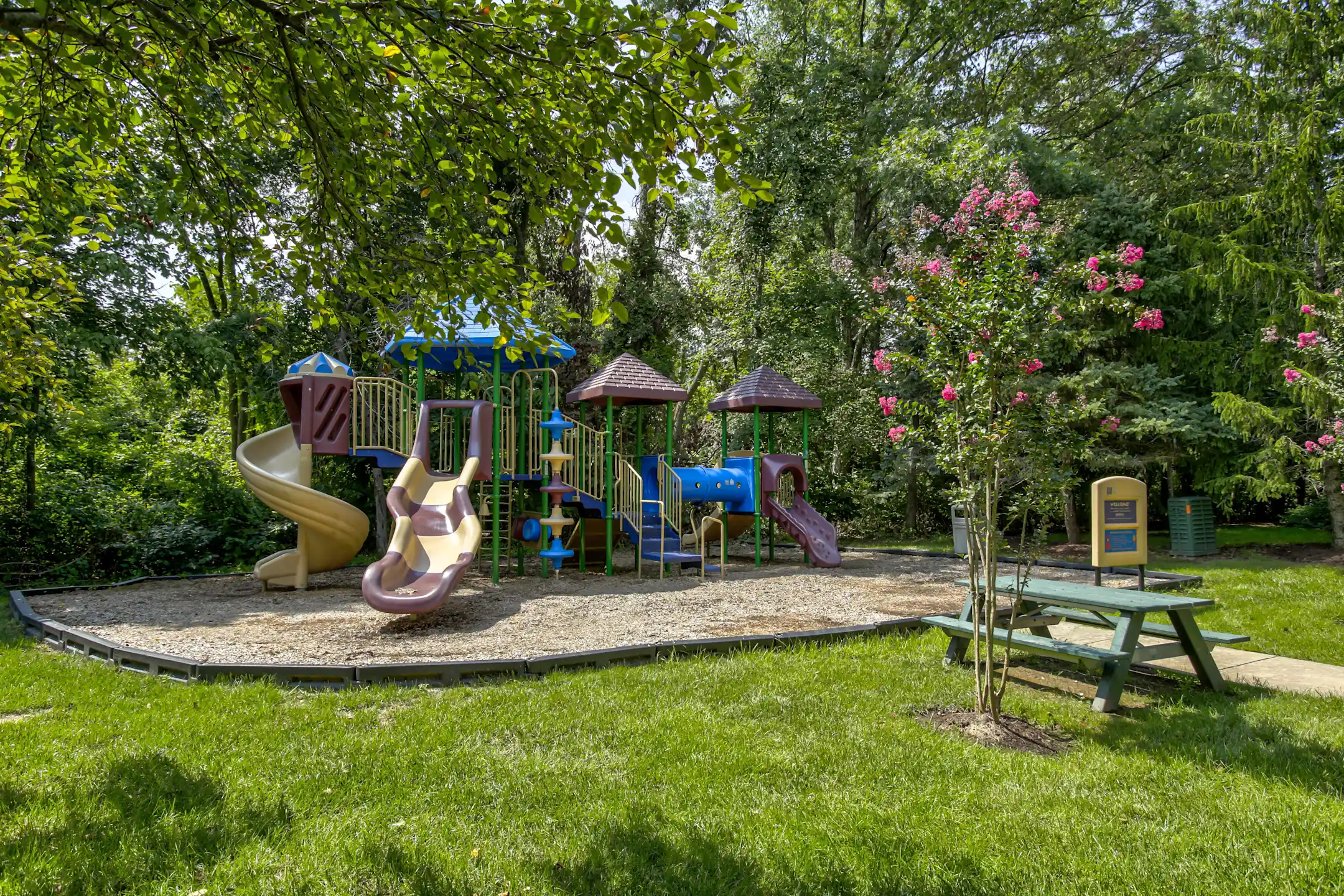 Broadlands Apartments 21799 Crescent Park Sq Broadlands, VA