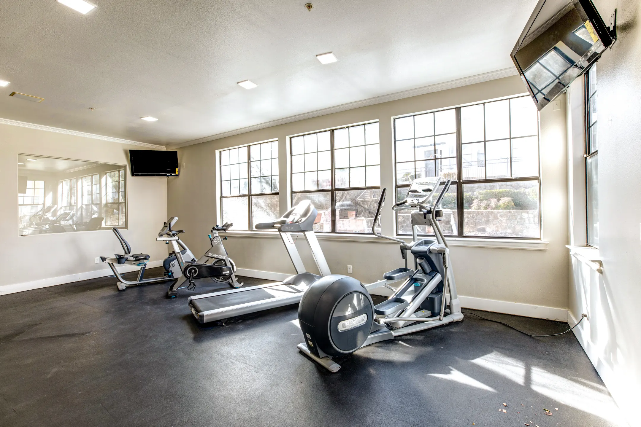 Fitness Weight Room - Devi Valley Ranch - Irving, TX