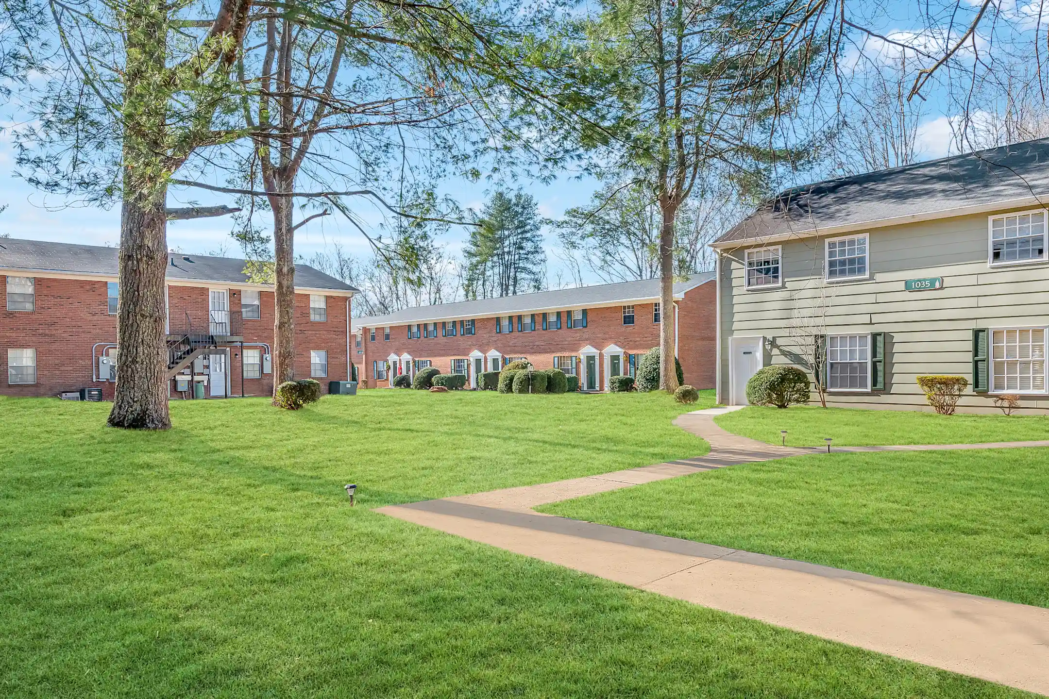 Cedar Hills Apartments and Townhomes Apartments Lenoir, NC 28645