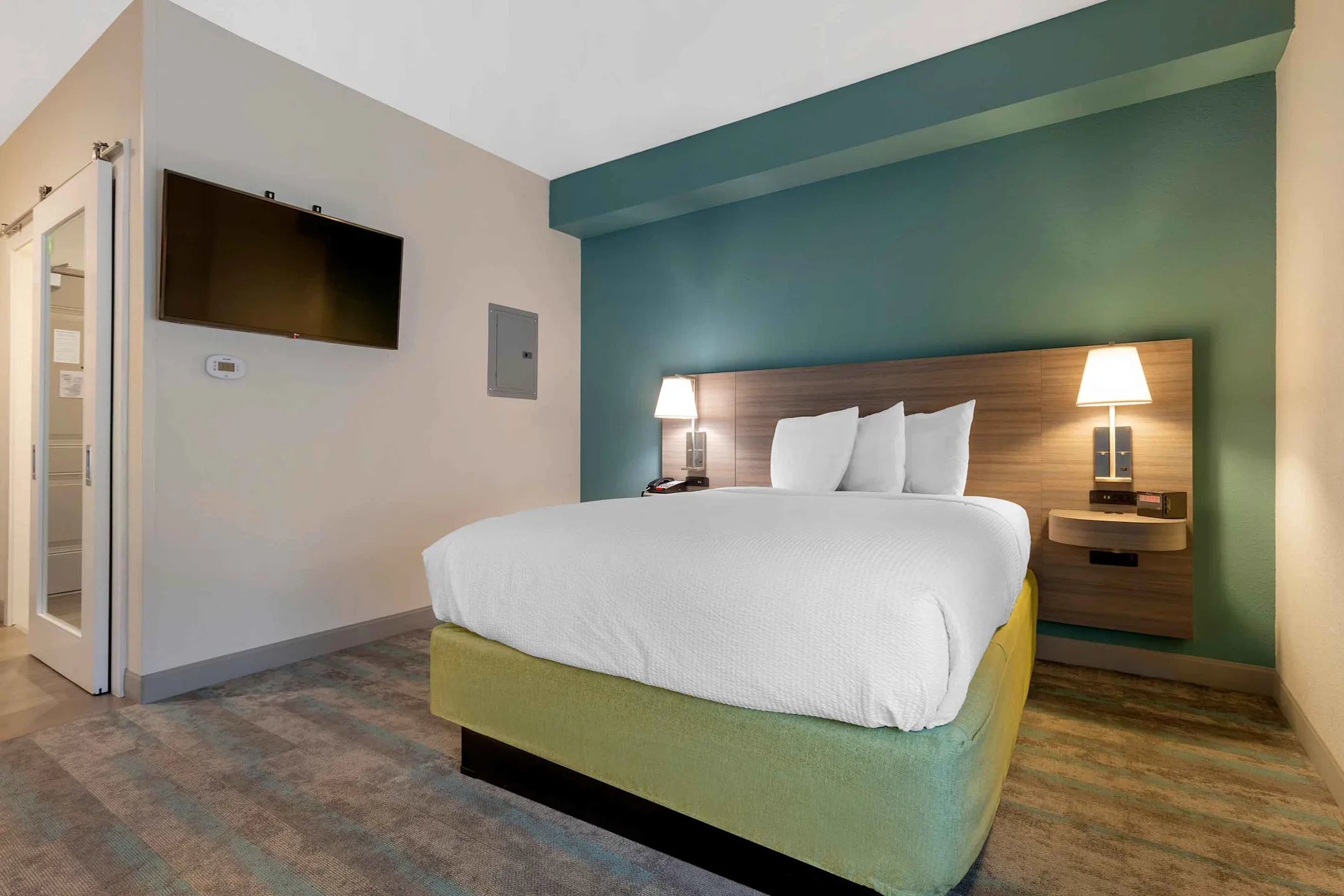 Bedroom - Furnished Studio - Greenville - Woodruff Road - Greenville, SC