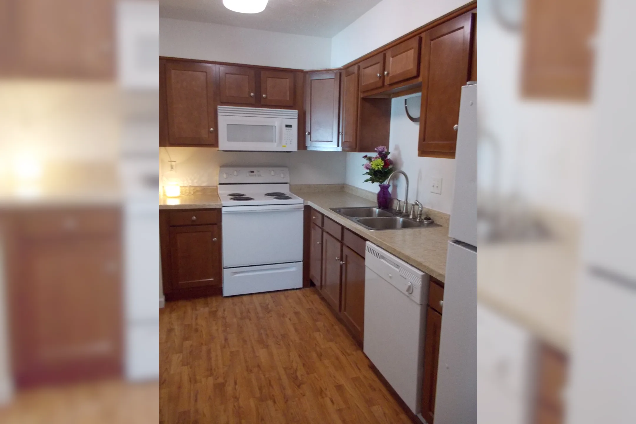 Castleton Manor 5850 Laketon Dr Indianapolis, IN Apartments for