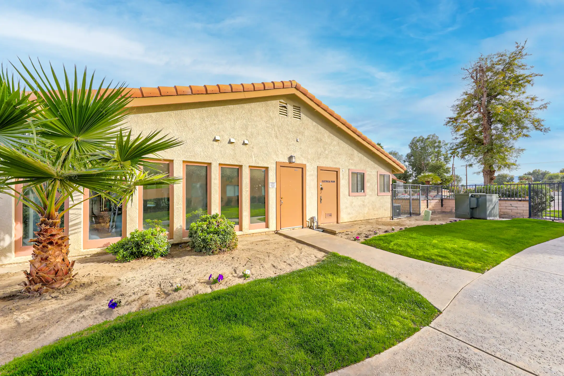 Saddleback Luxury Homes 78650 Aveue 42 Bermuda Dunes, CA Apartments