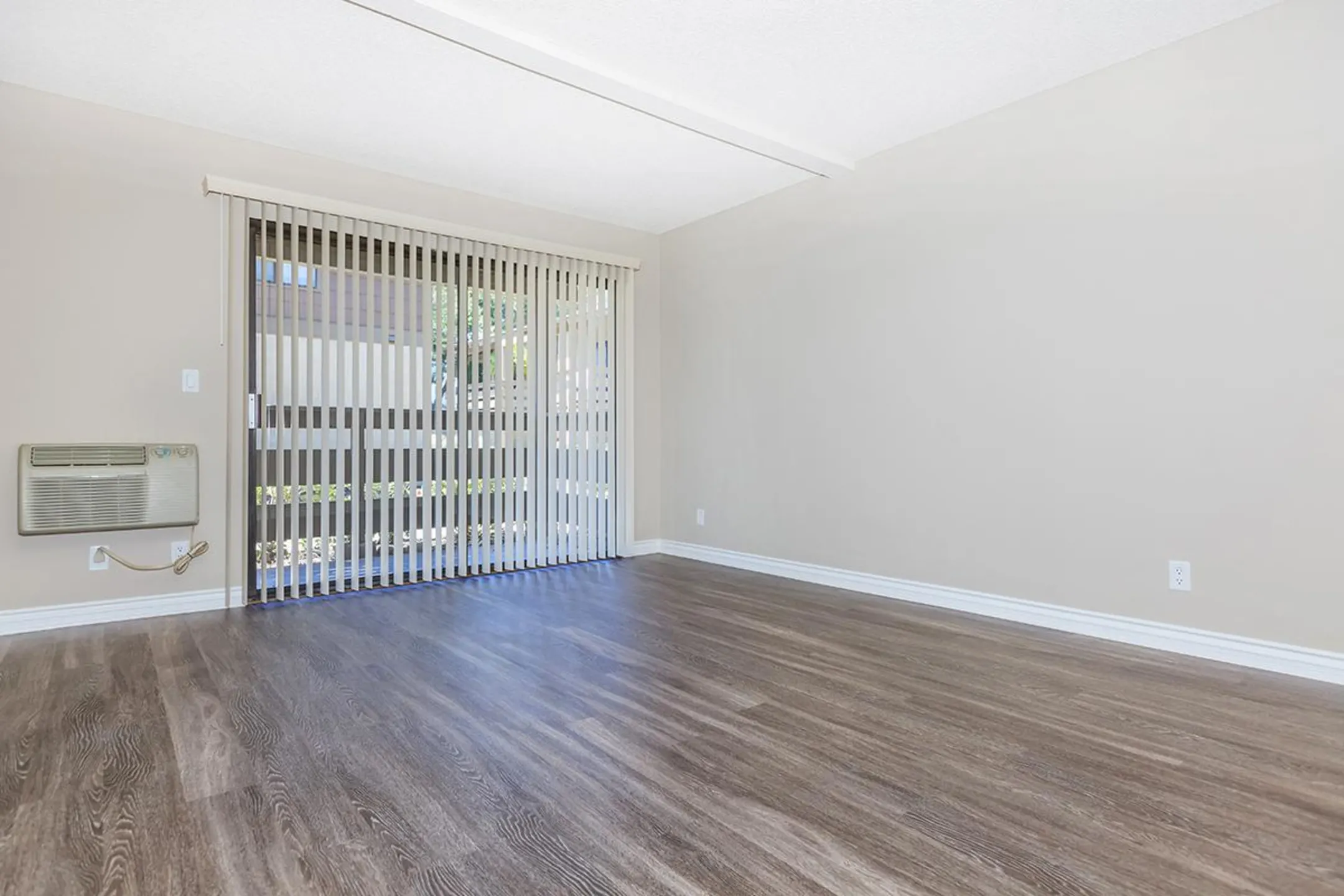 Raintree Apartment Homes Apartments Brea, CA 92821