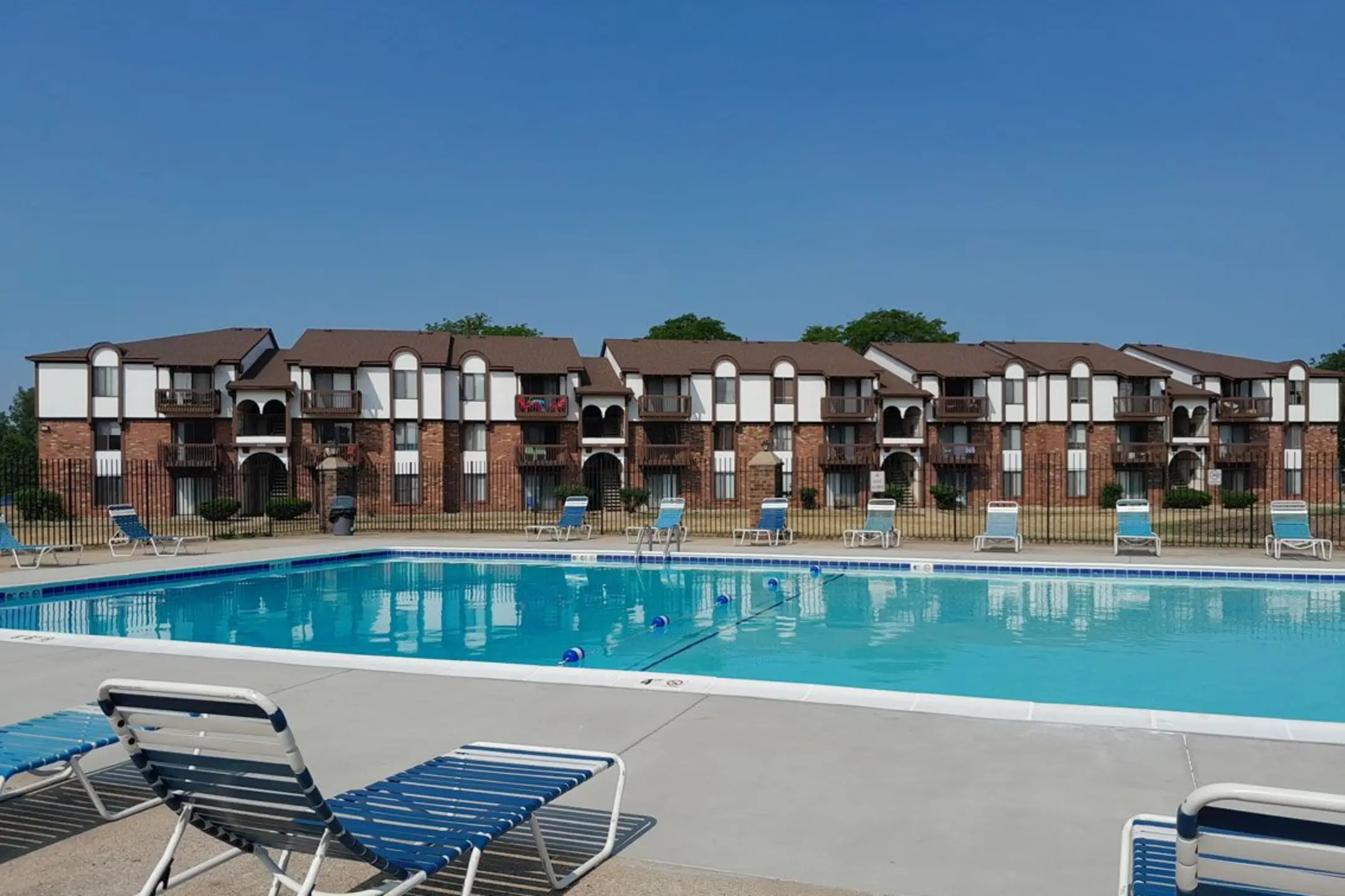 Springfield Brookside Apartments